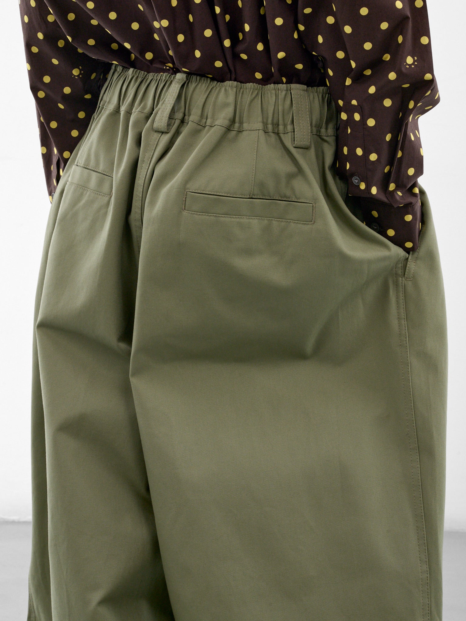 Olive Baggy Pleated Trousers (PUMU0347J0-UTC646-LIGHT-GREEN)