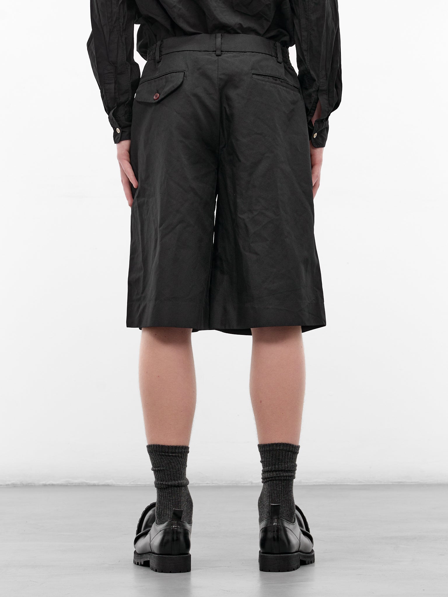 COMME DES GARCONS HOMME+ Pleated Shorts | H.Lorenzo - back