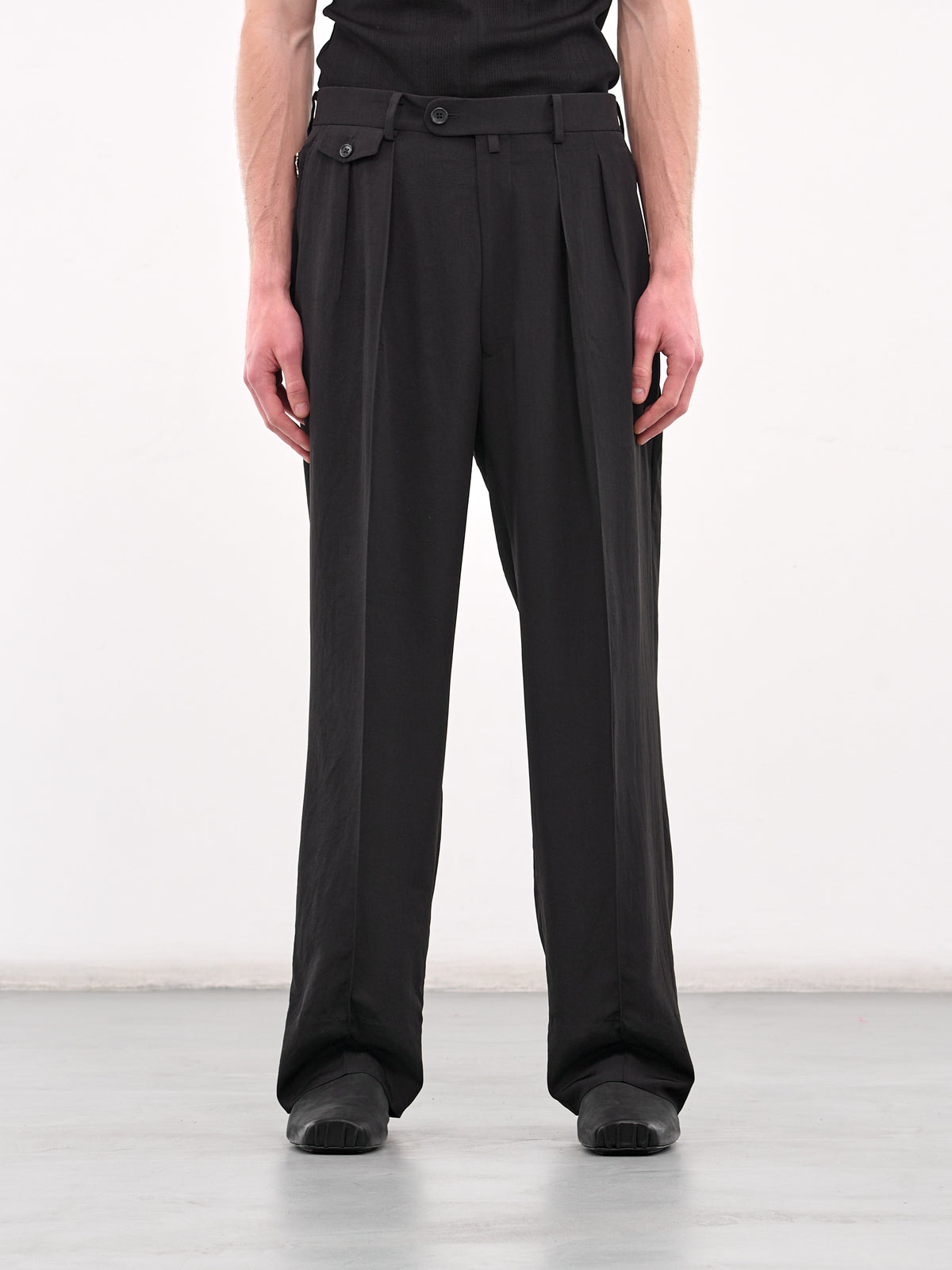 Pleated Trousers (RM251-025-BLACK)