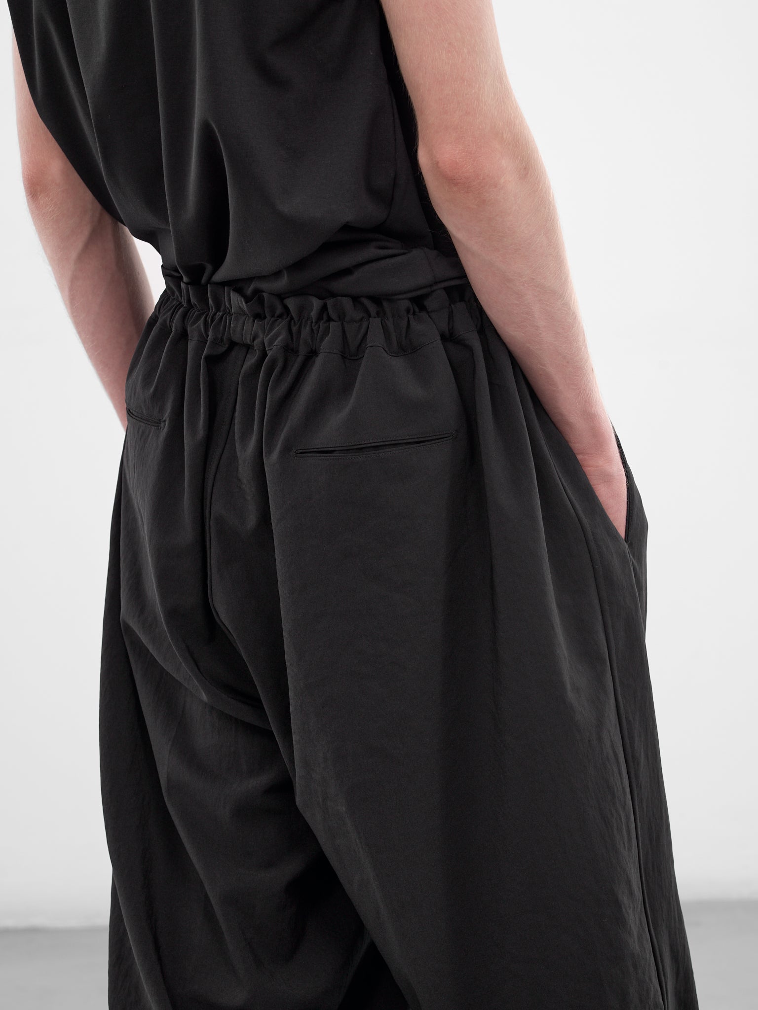 Black Gathered Drawstring Baggy Pants (RM261-040-BLACK)