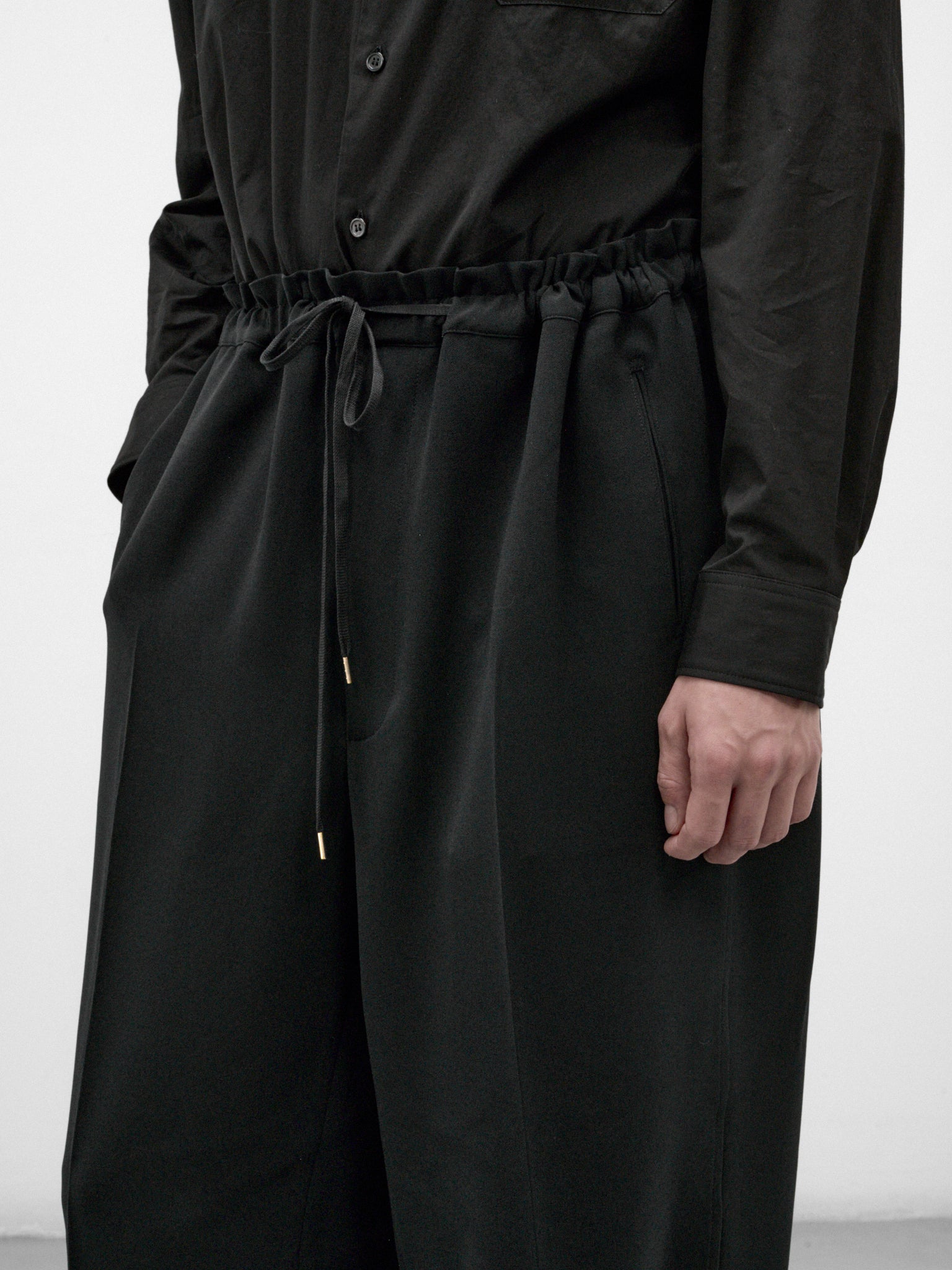 Black Wide Leg Drawstring Trousers (RM262-009-BLACK)