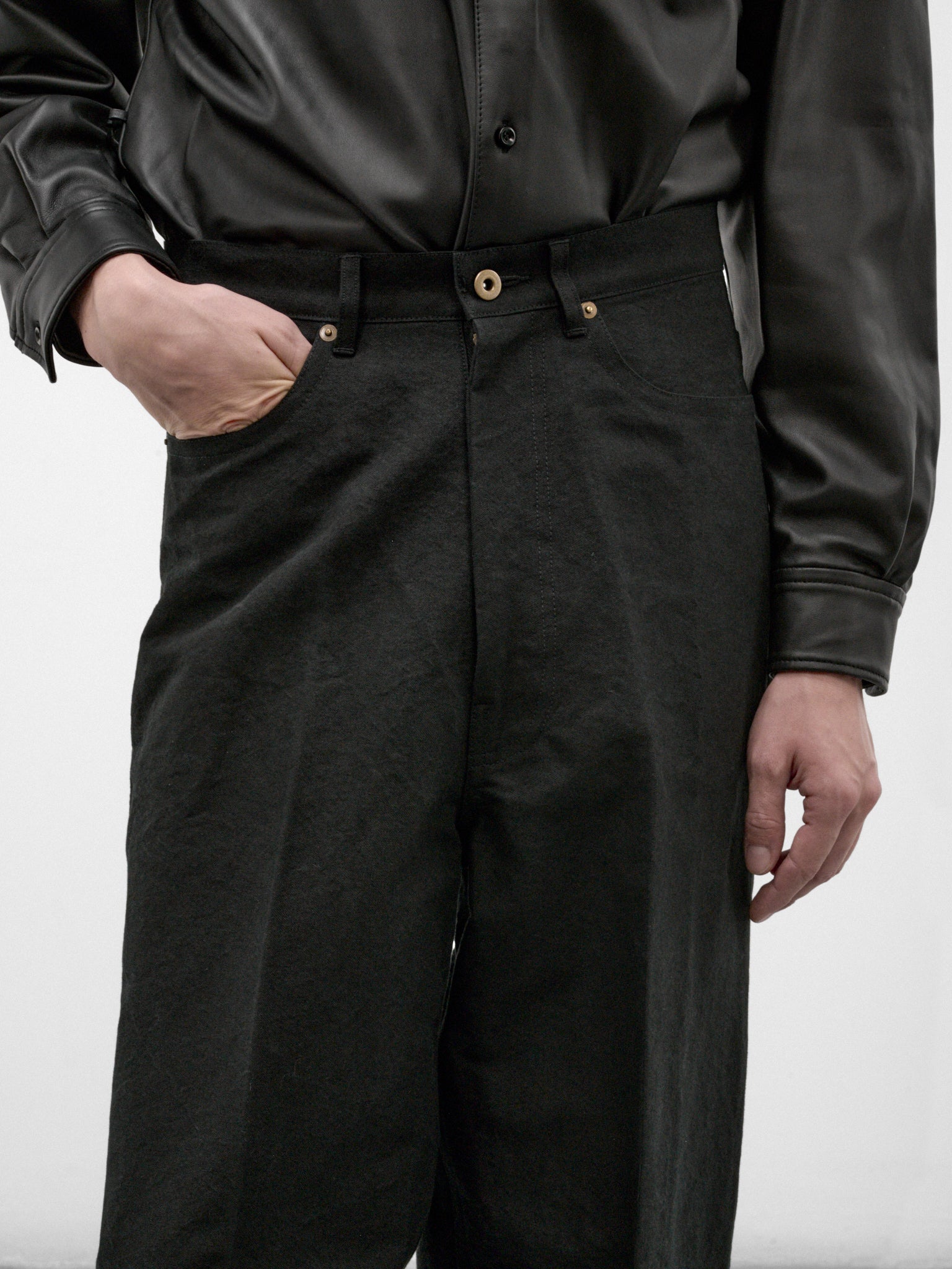 Black Cotton-Paper Straight Trousers (RM262-012-BLACK)
