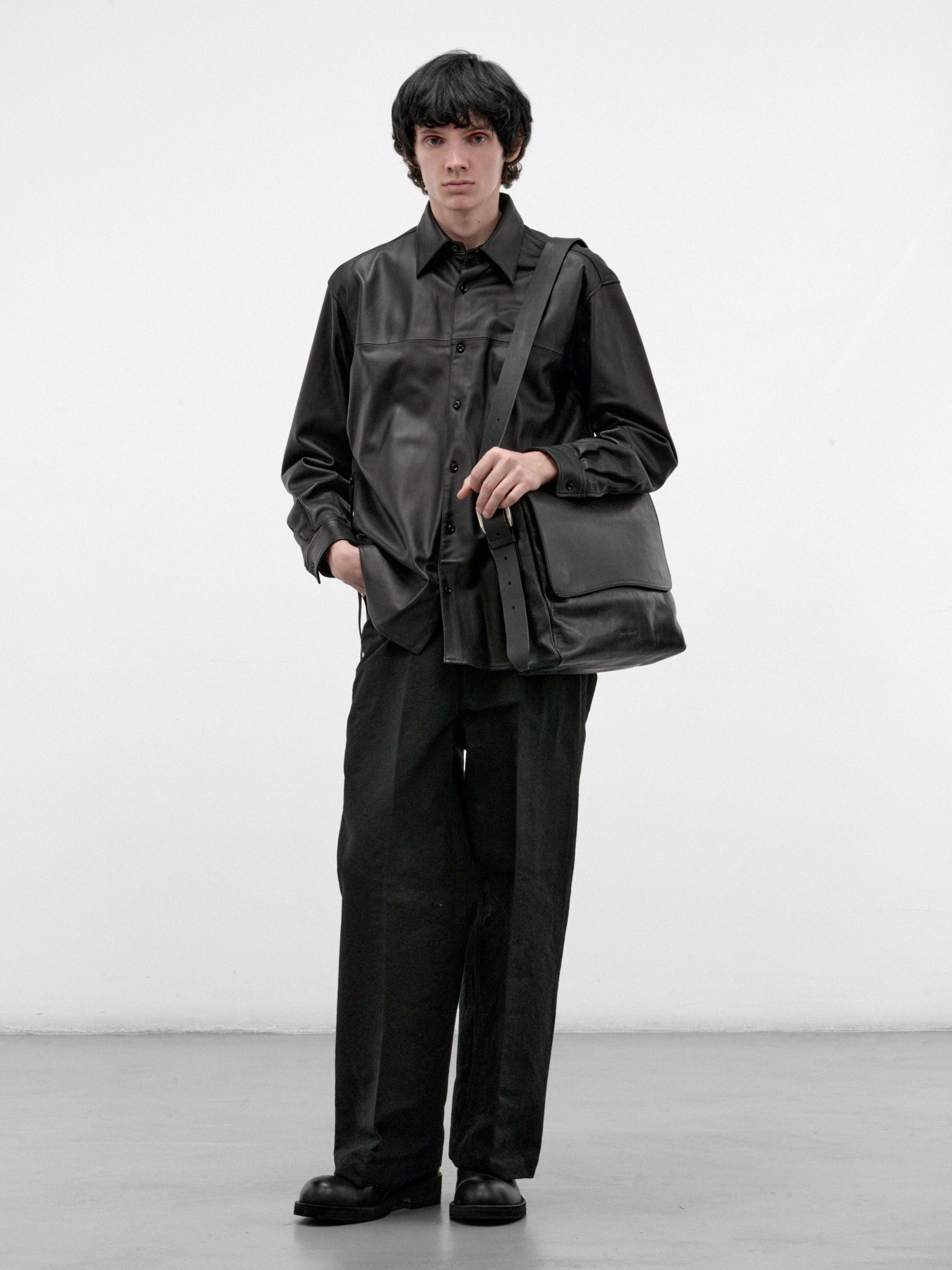 Black Cotton-Paper Straight Trousers (RM262-012-BLACK)