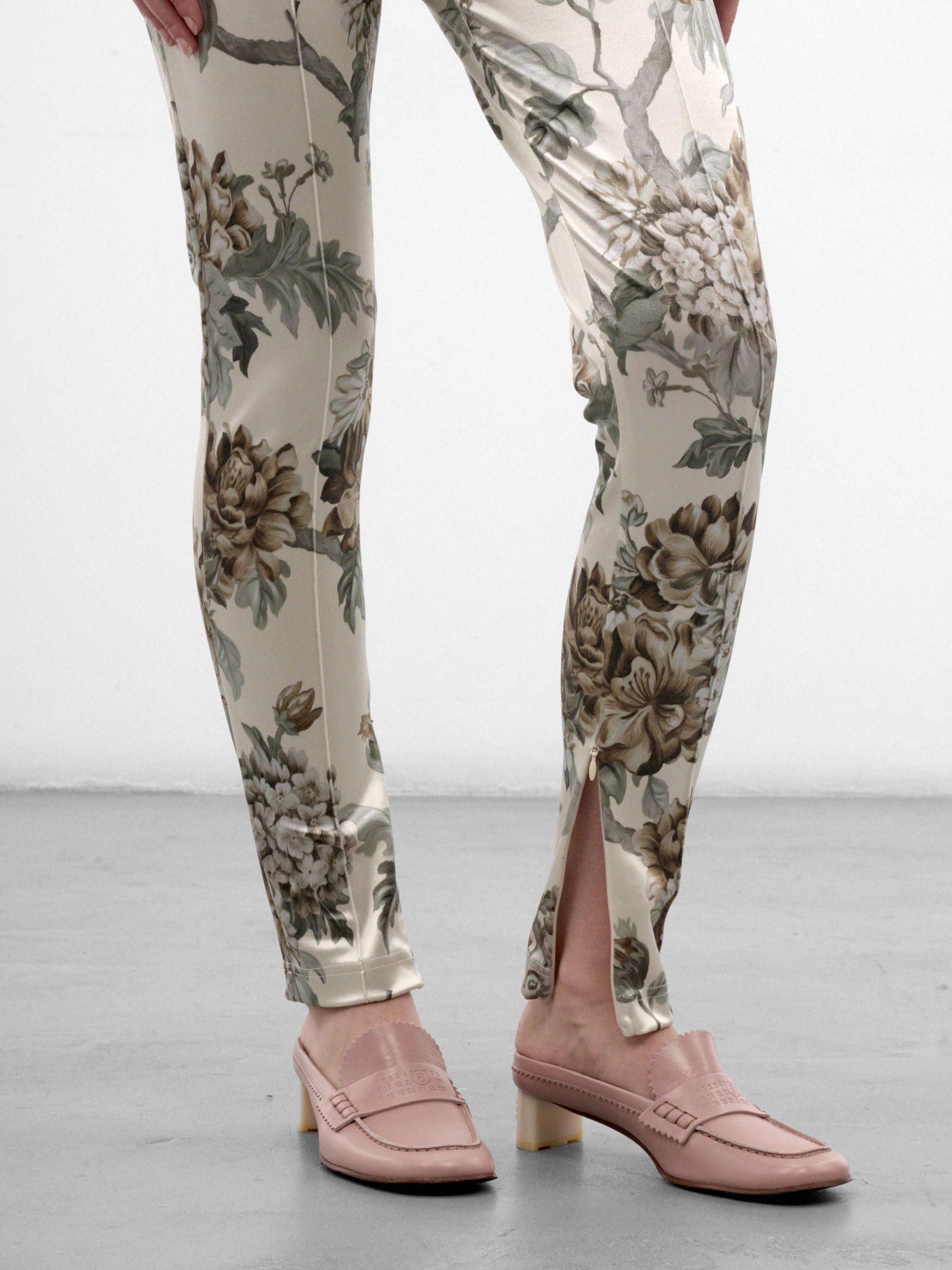 Cream Floral Nylon Leggings (RW-WN-TROU000112-CRAM-BEIGE)