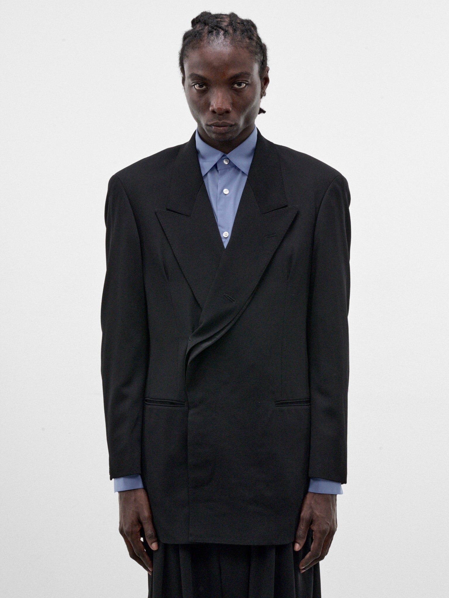 Black Wool Peaked Lapel Blazer (S26AW08JKT-W-BLACK)