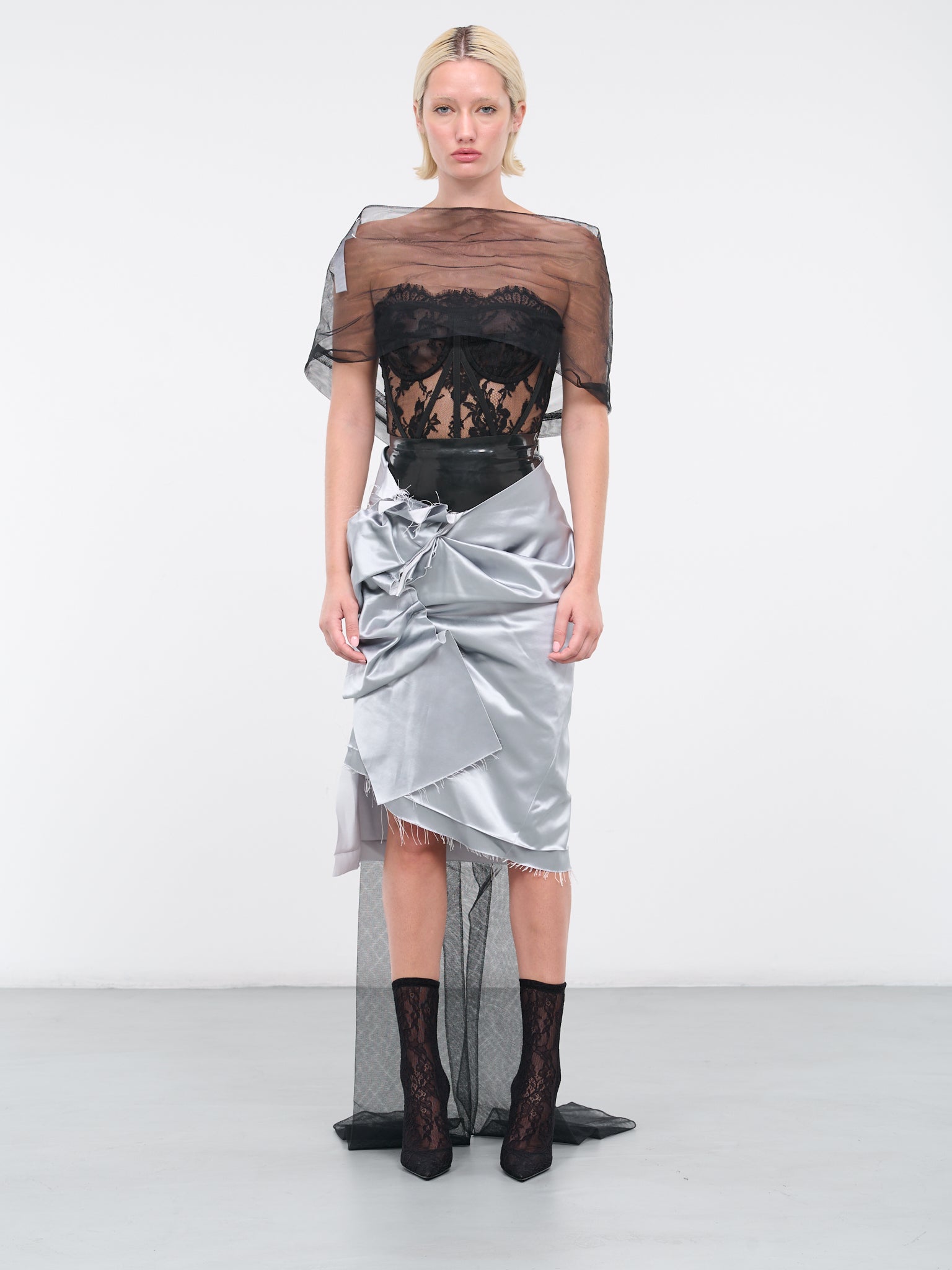 Sheer Stole (S29TH0116-S48403-BLACK)