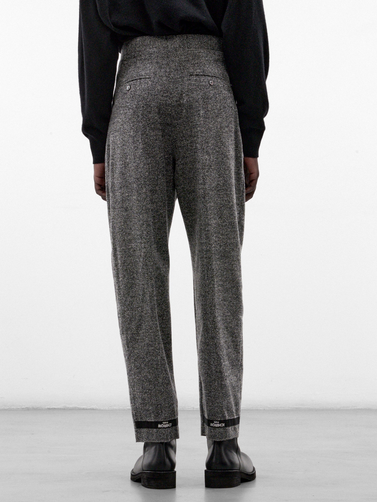 Gray Wool Pleated Tapered Trousers (S30SC01A25-GREY)