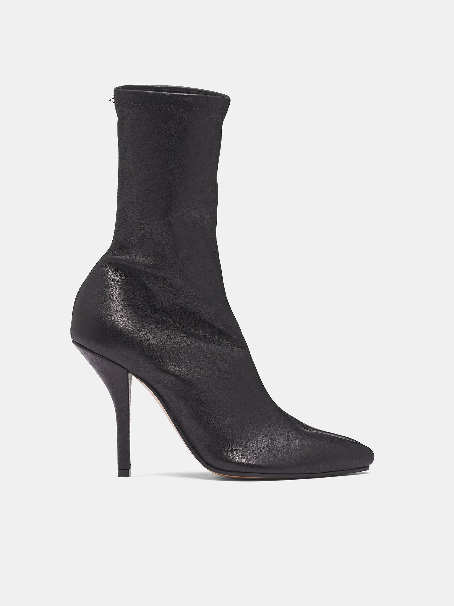 Black Leather Tabi Ankle Heels (S39WU0232-P7866-BLACK)