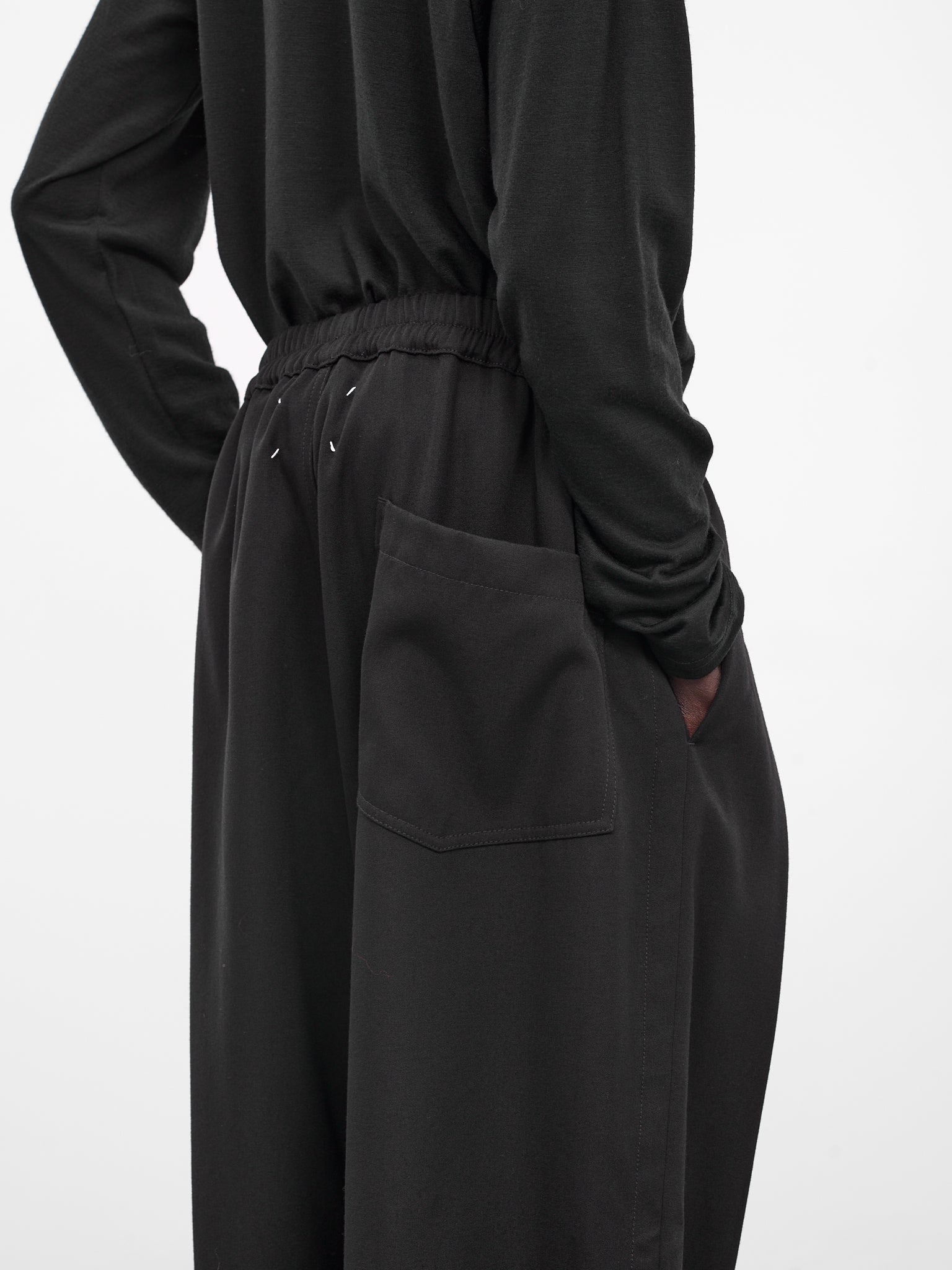 Baggy Wool Pleated Sweatpants (S50KA0695-M35505-900-BLACK)