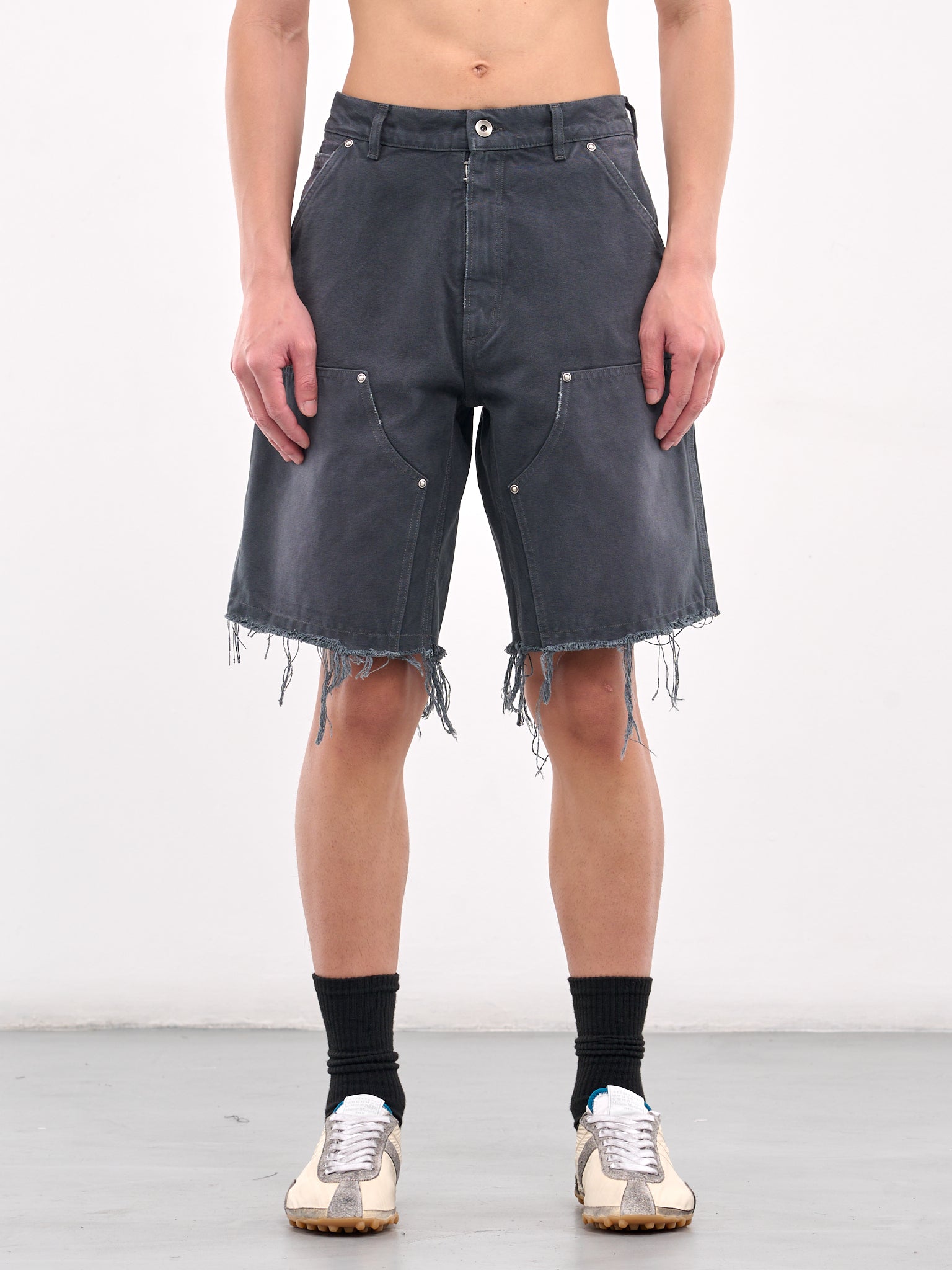 Stud Denim Shorts (S50MU0087-M35255-GRAY)