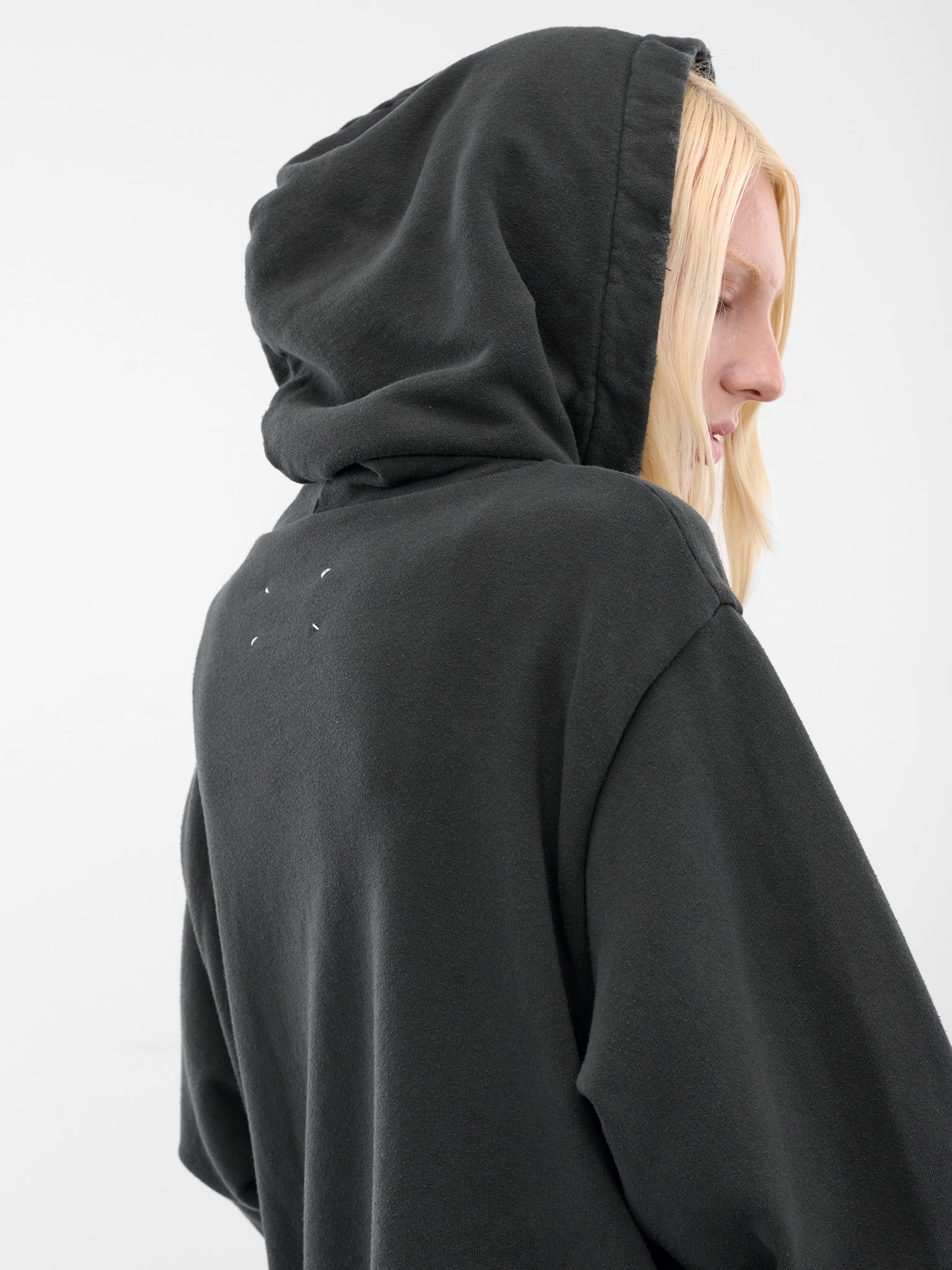 Black Distressed Zip Hoodie (S51HG0022-MTJ033-862-BLACK)