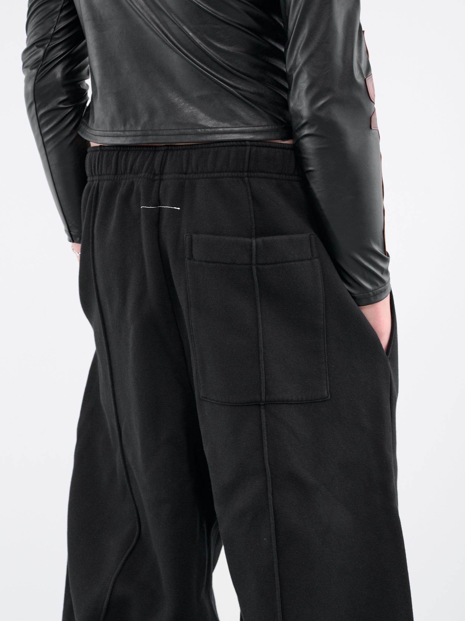 Wide Track Trousers (S52KA0437-S25605-900-BLACK)