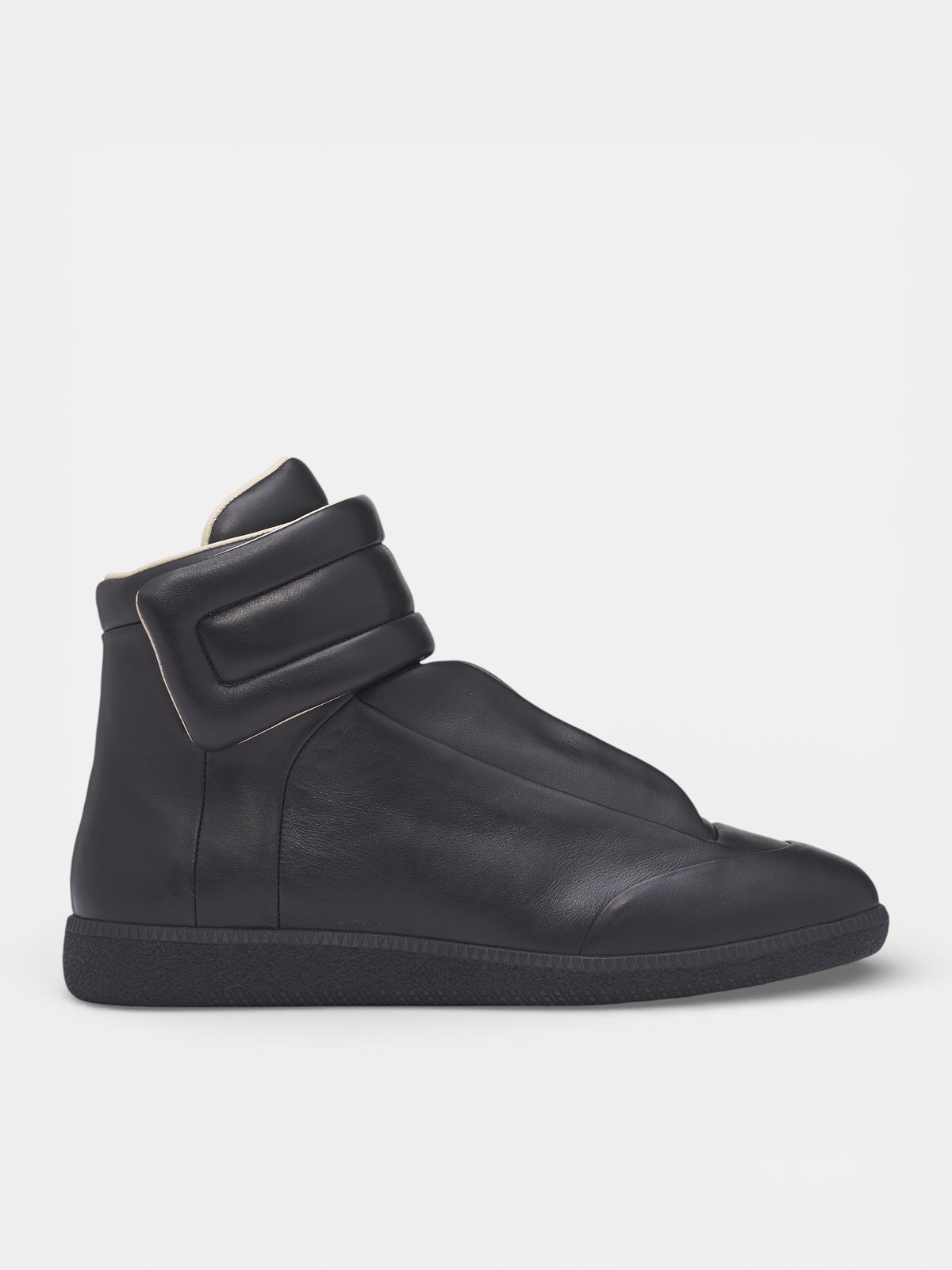 Black Leather Mid-Top Future Sneakers (S57WS0538-P7573-T8013-BLACK)