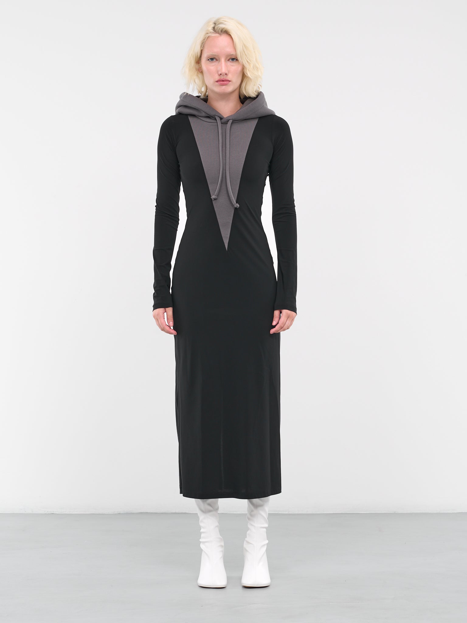 Paneled Hoodie Dress (S62DG0012-S24625-900-BLACK)