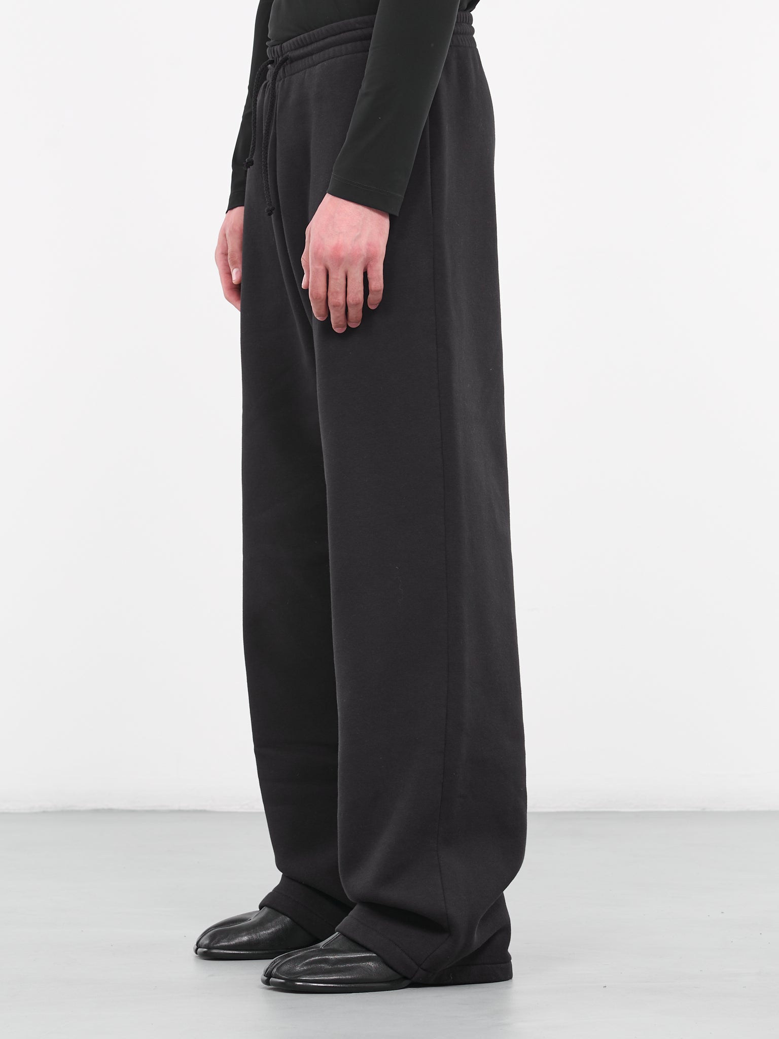 Wide Sweat Pants (S62KB0182-S25596-BLACK)