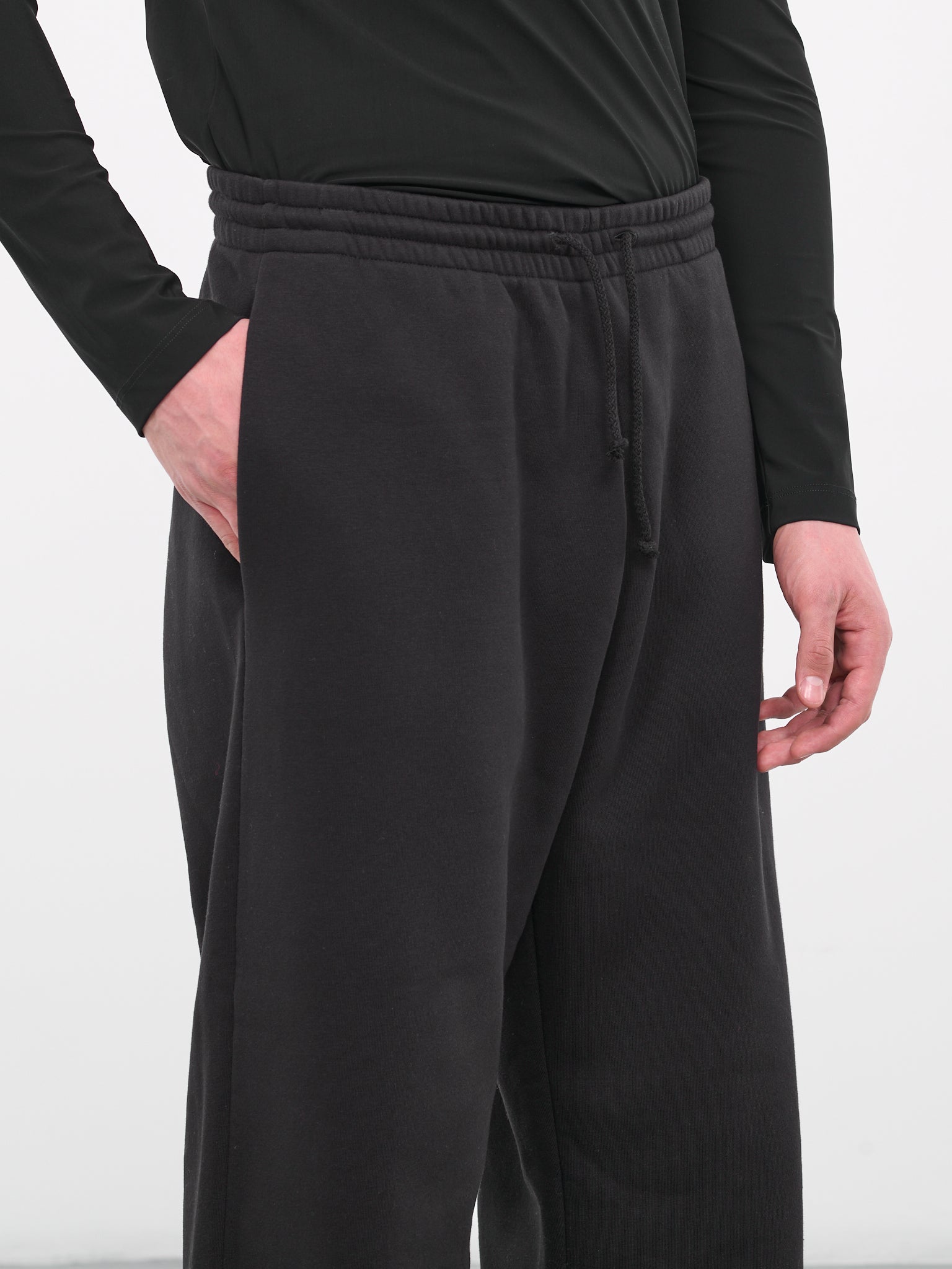 Wide Sweat Pants (S62KB0182-S25596-BLACK)