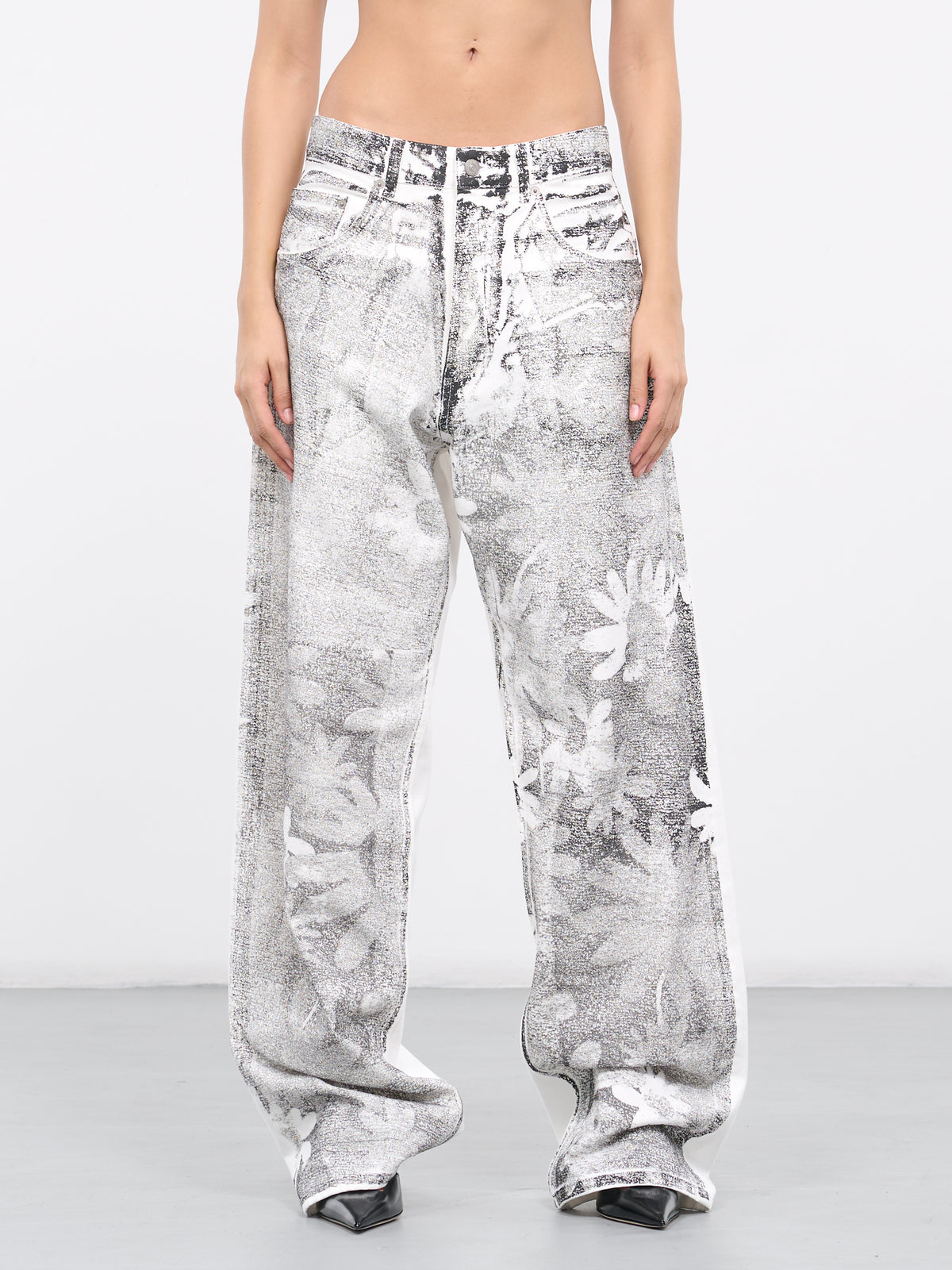 Flower Print Jeans (S62LB0154-S30653-WHITE-BLACK)