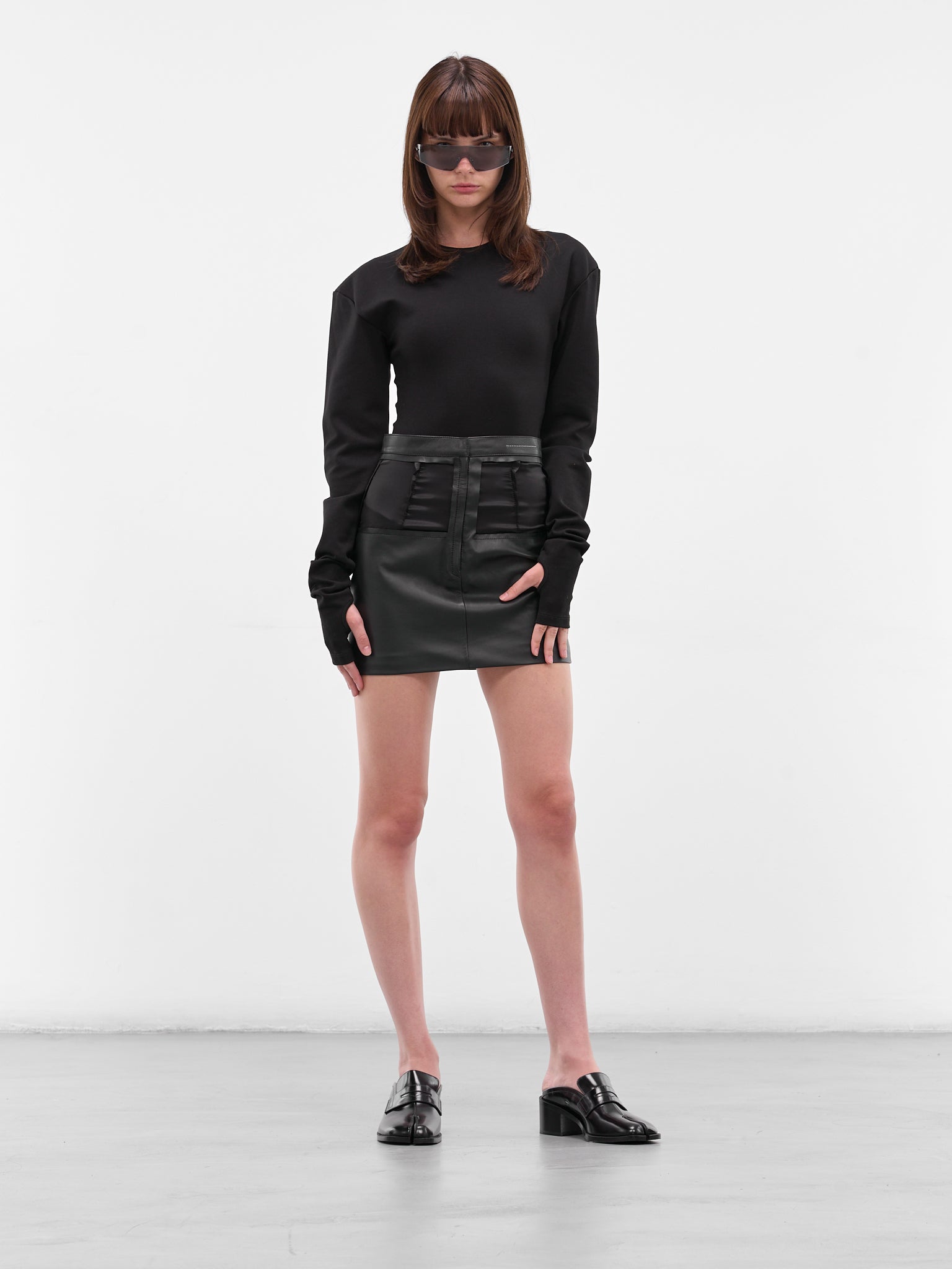 Black Thumbhole Long Sleeves Bodysuit (S62NA0083-M20151-900-BLACK)