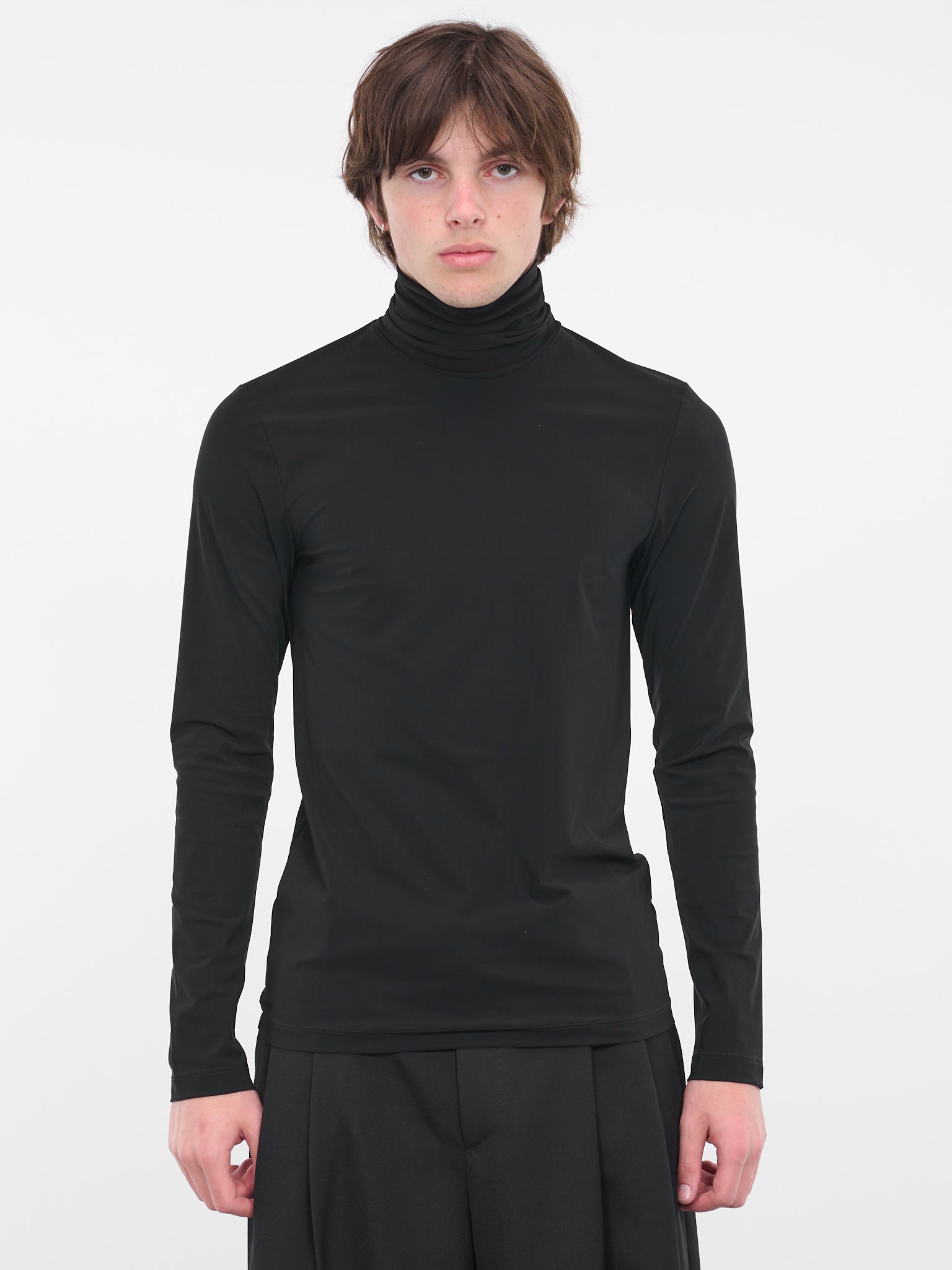 Turtleneck Logo Tee (S62NH0019-S24625-900-BLACK)