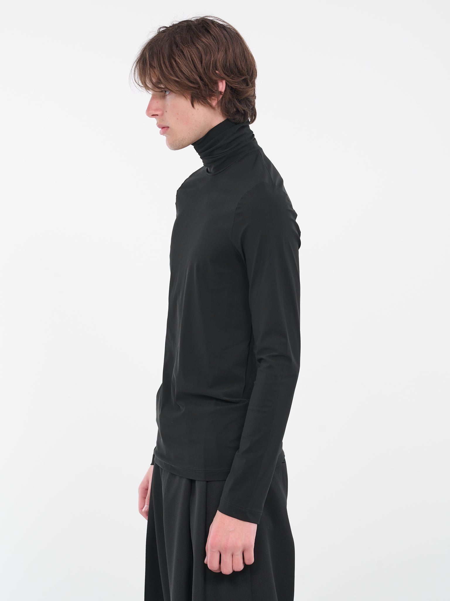 Turtleneck Logo Tee (S62NH0019-S24625-900-BLACK)