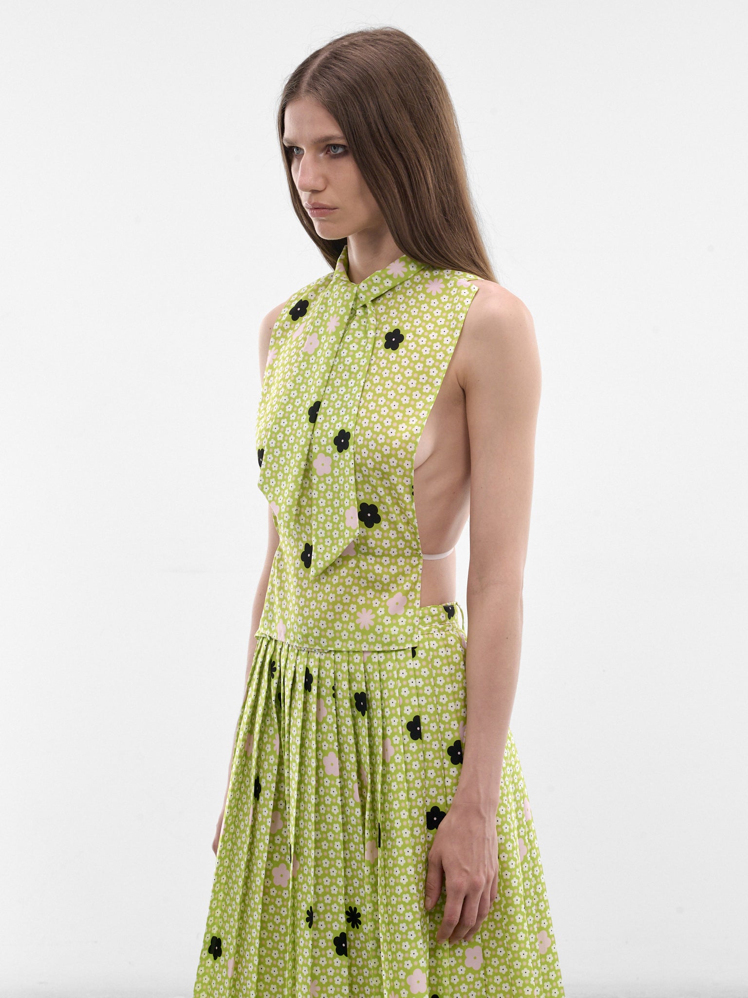 Green Floral Wool Stole Top (S62TH0054-M35909-002S-APPLE-GR)