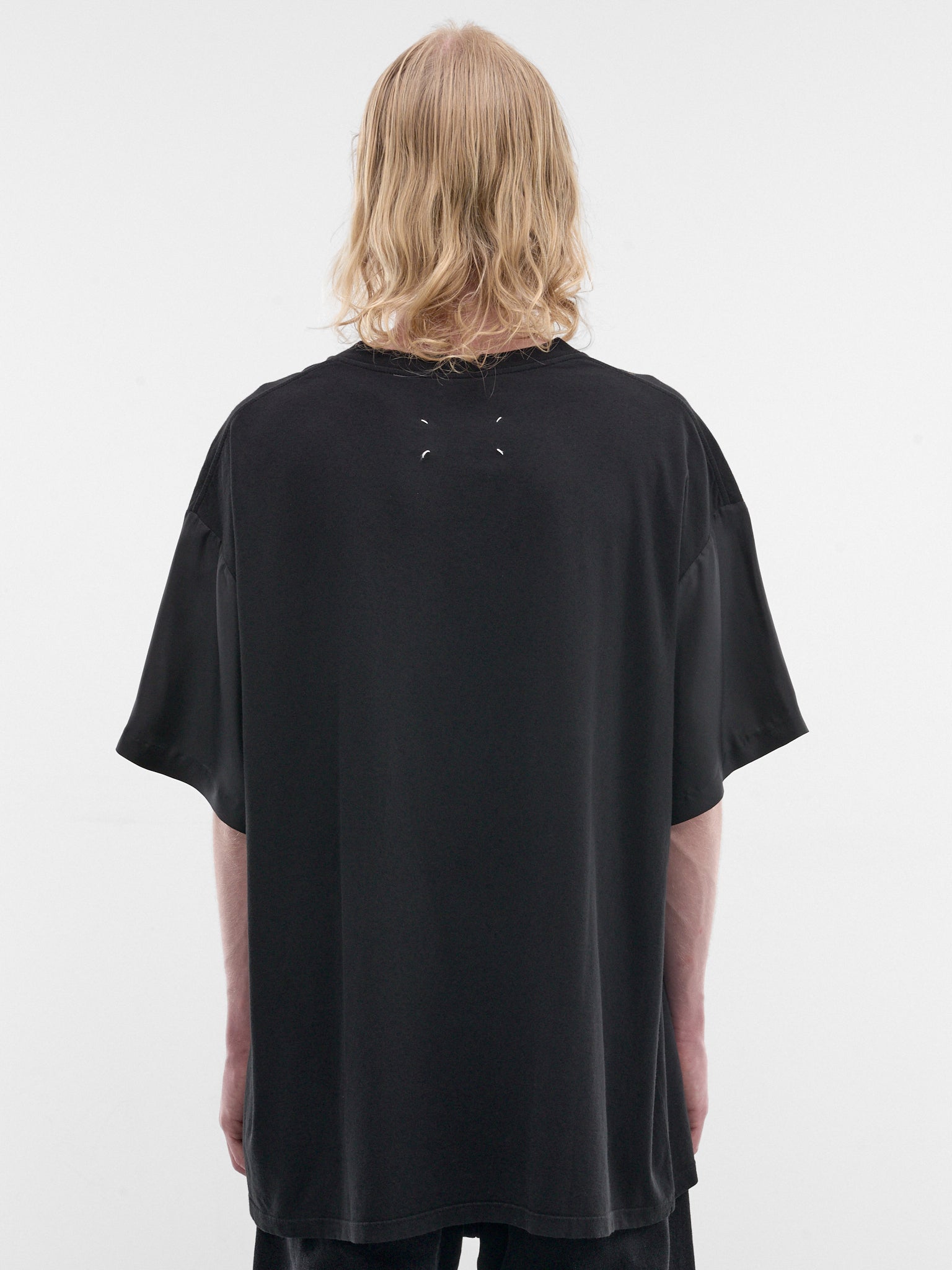 Dutch Still Life V-Neck Tee (S67GC0050-S24575-900-BLACK)