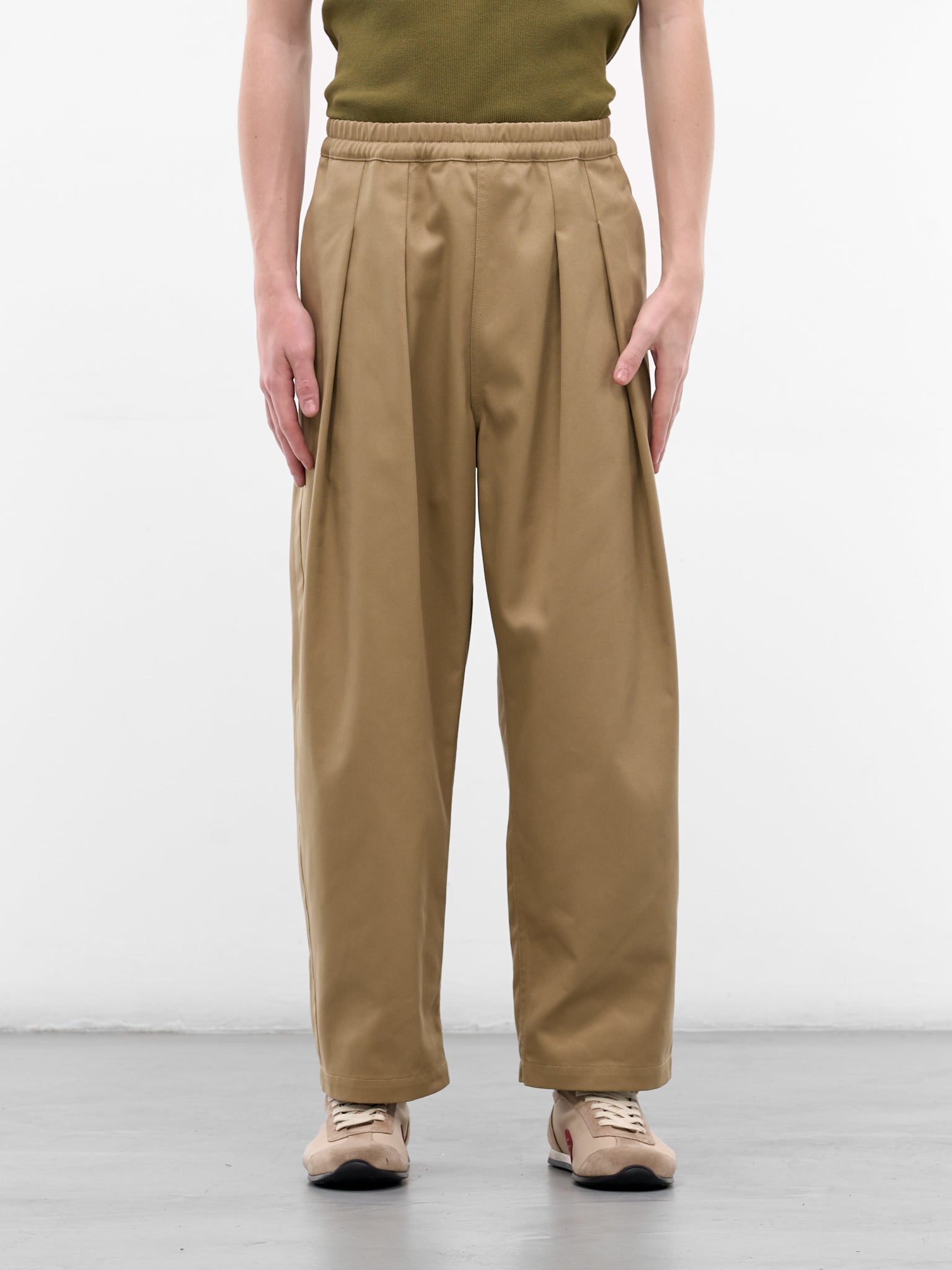 MAISON MARGIELA Pleated Elastic Trousers | H.Lorenzo - front