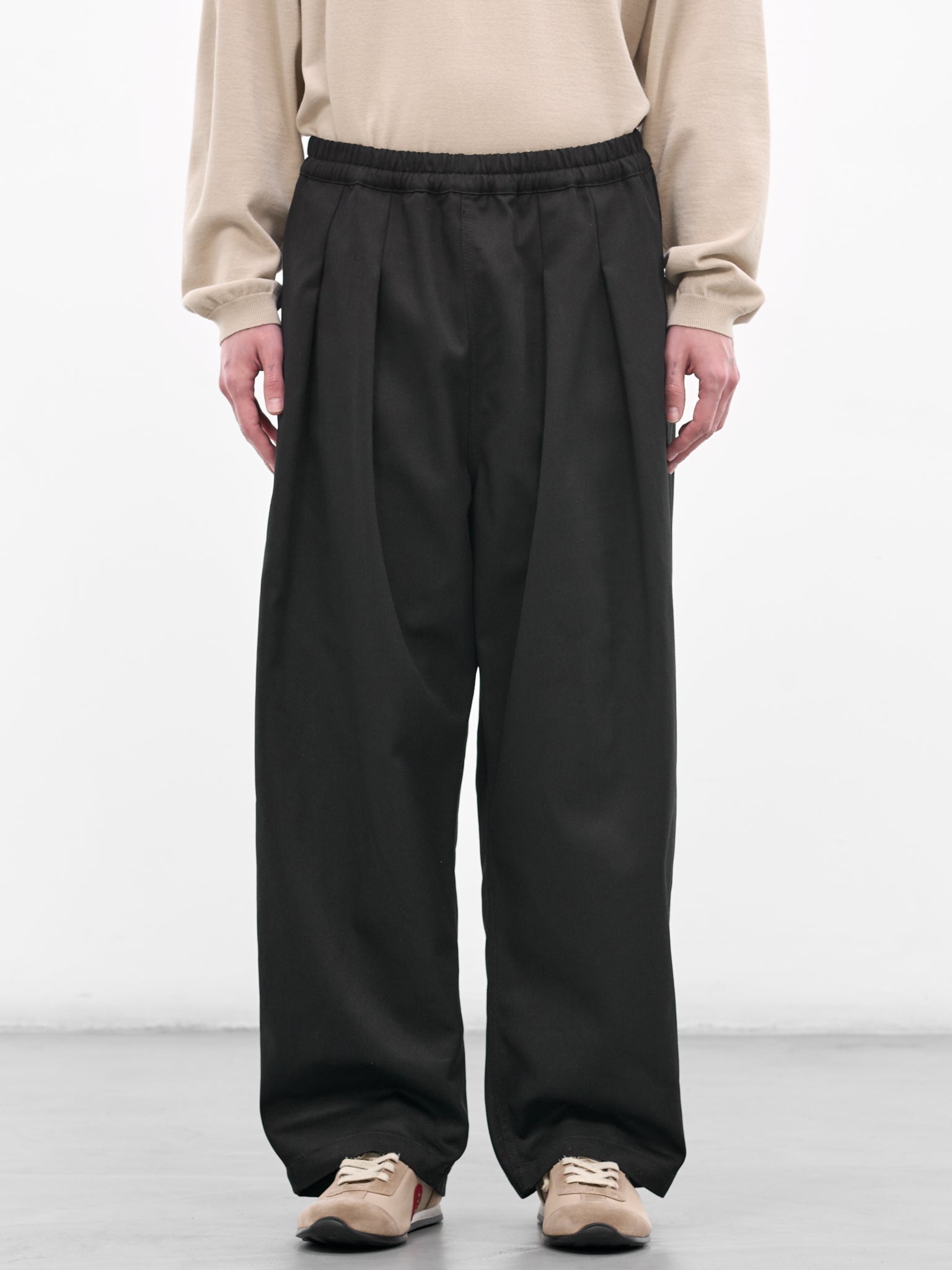 Black Pleated Elasticated Baggy Trousers (S67KA0091-S54042-900-BLACK)