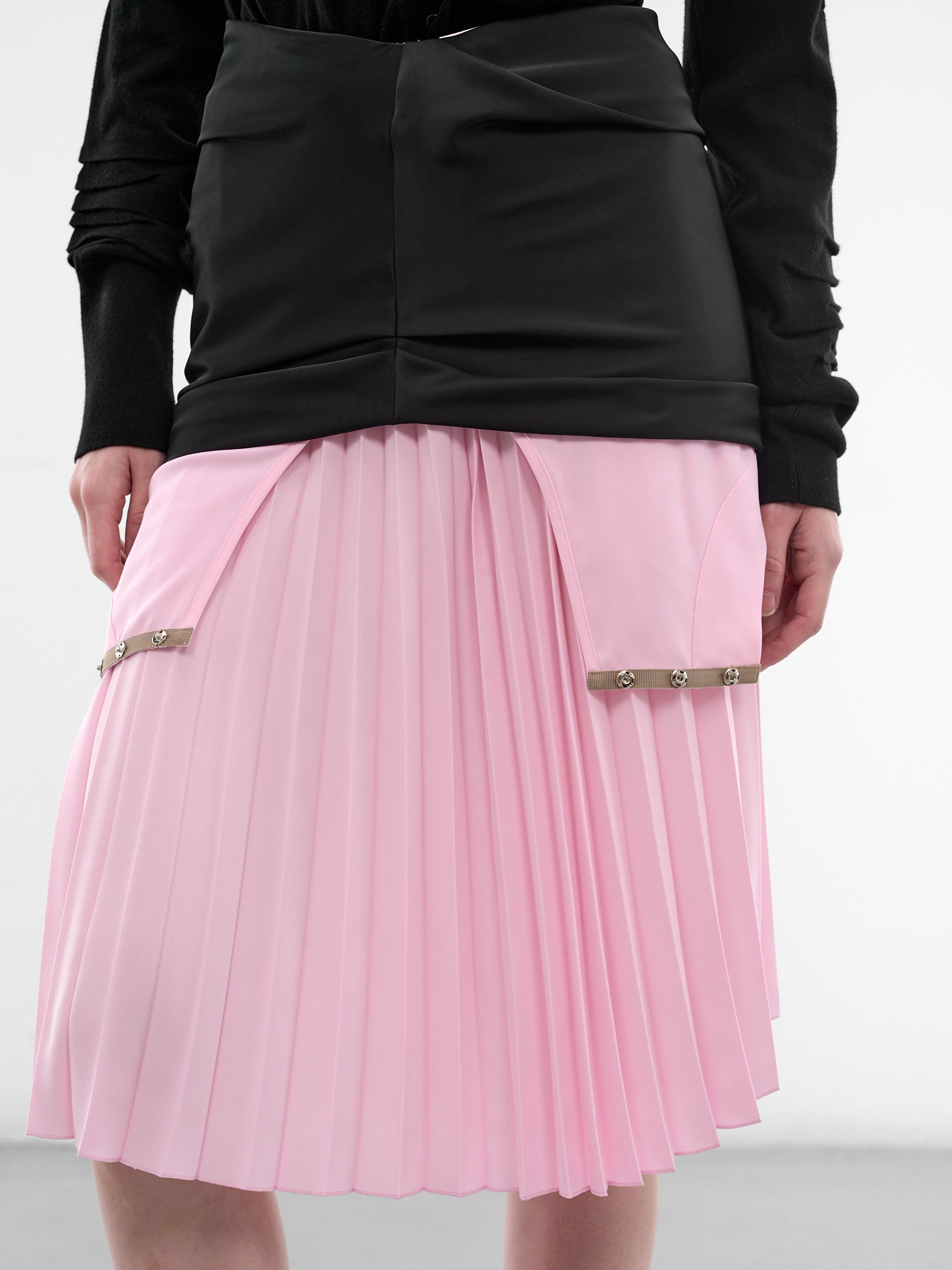 JULIE KEGELS Pleated Skirt | H.Lorenzo