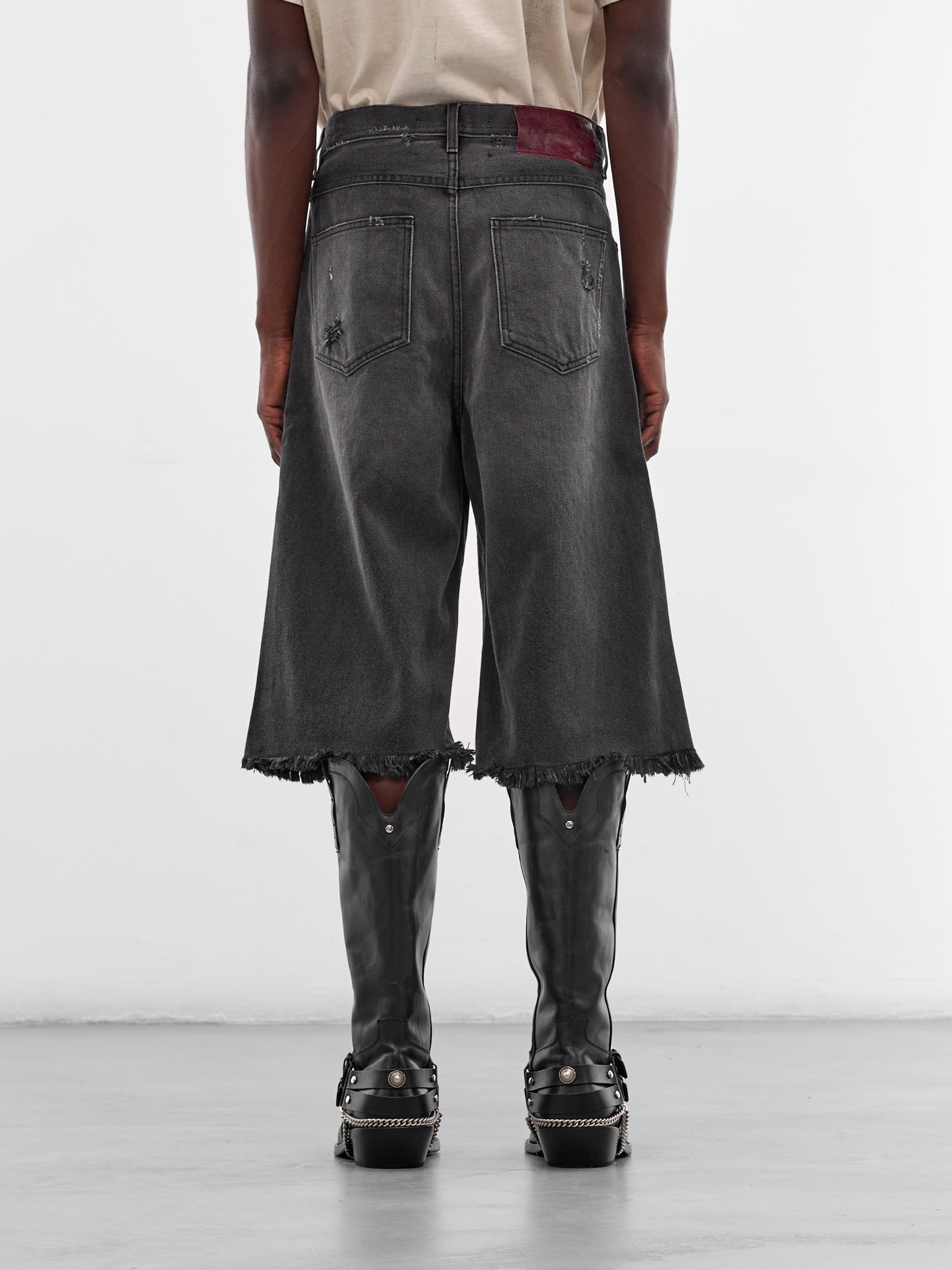 Black Distressed Chopper Carpenter Shorts (SEK-PNT05-VINTAGE-BLACK-SS26)