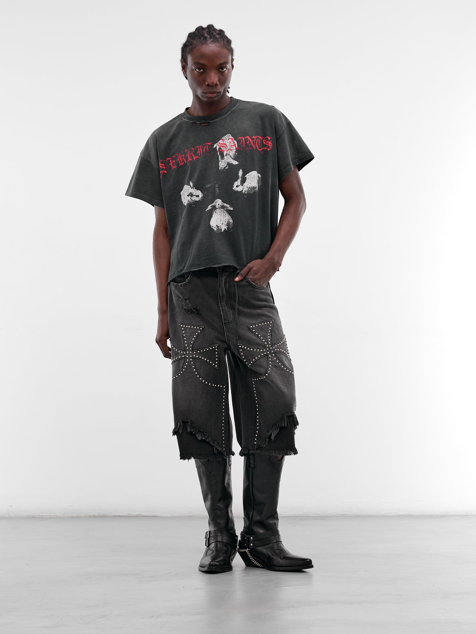 Black Studded Chopper Carpenter Shorts (SEK-ONT06-WASHED-BLACK-SS26)