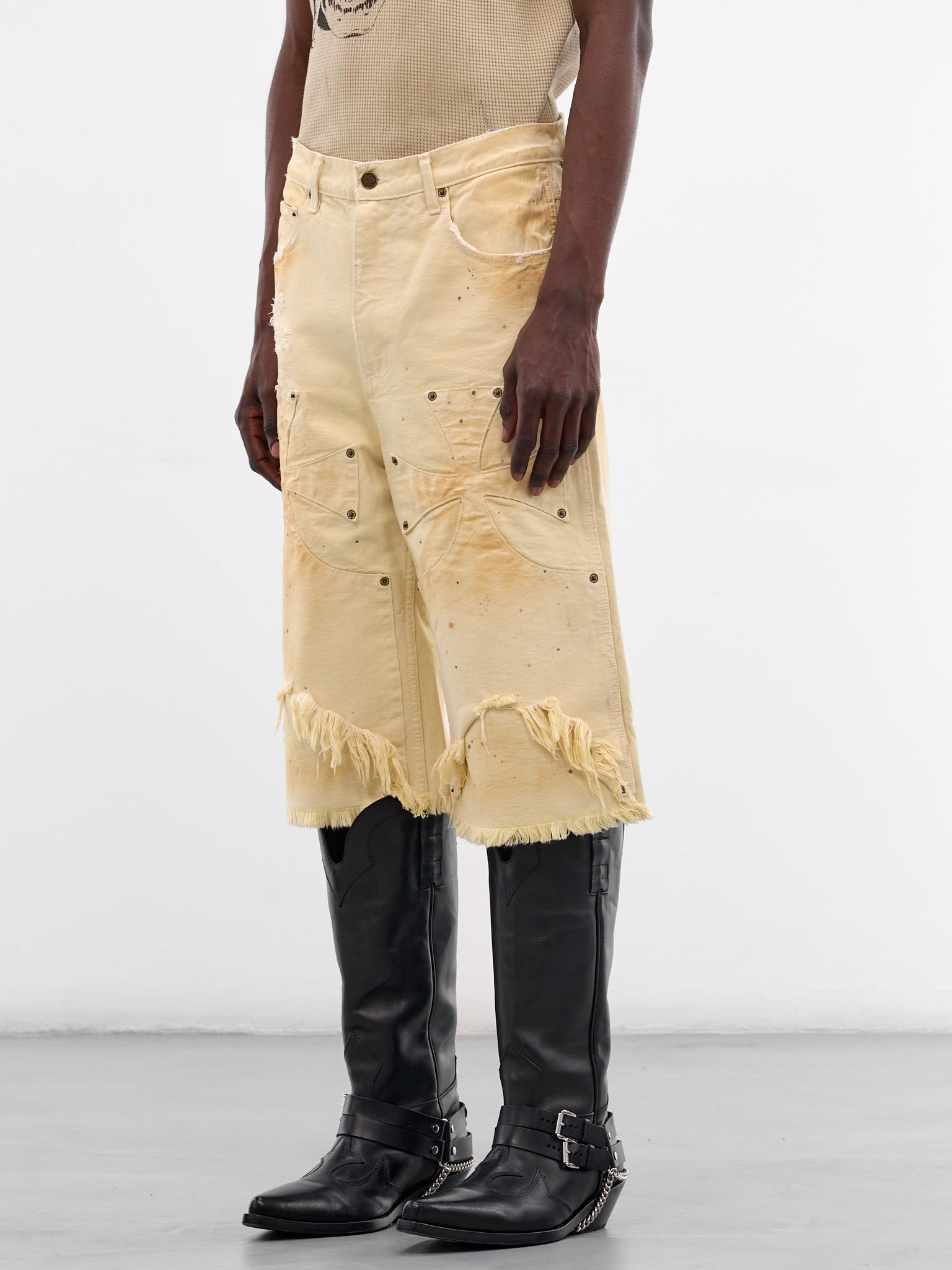White Distressed Chopper Carpenter Shorts (SEK-PNT05-DIRTY-WHITE-SS26)