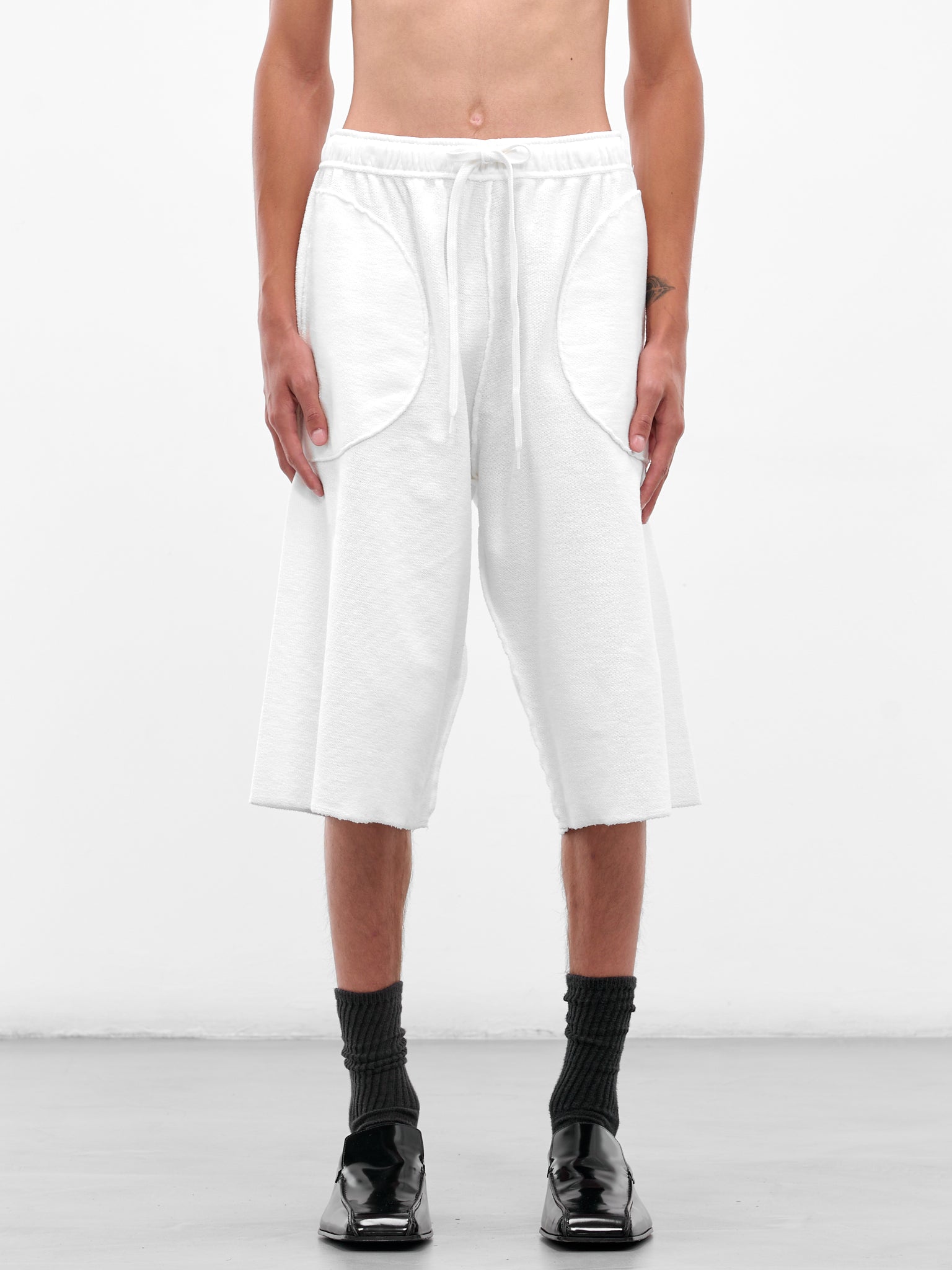 White French Terry Sweatshorts (SH0MU0019-M25014-101-WHITE)