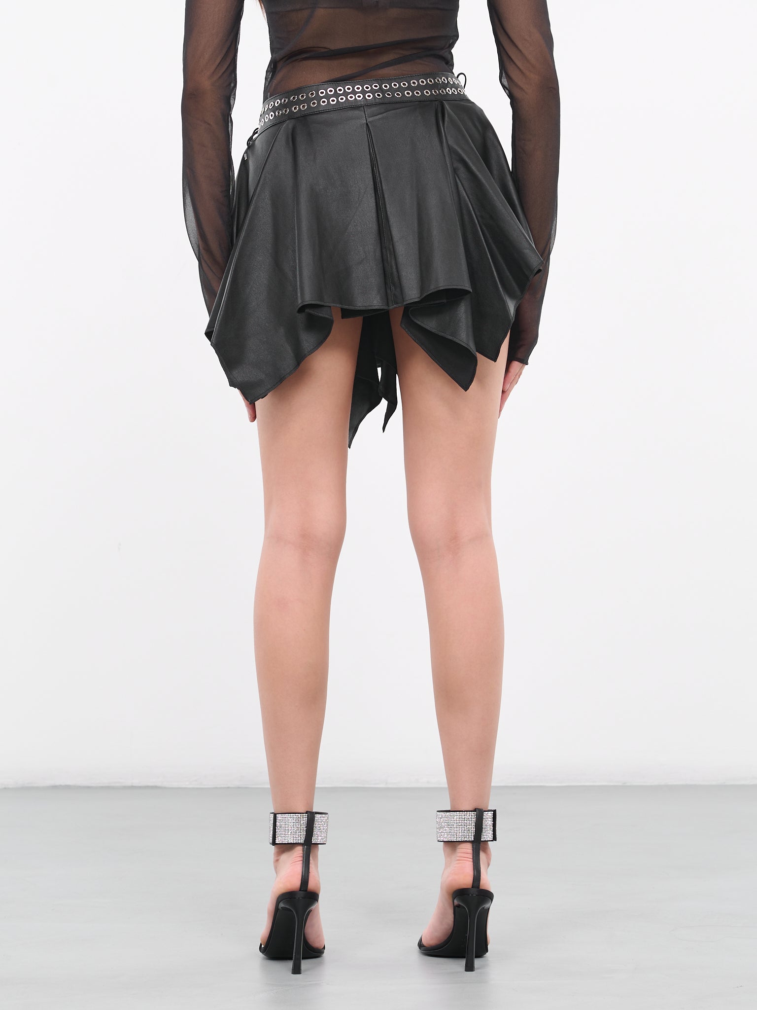 Ice Skating Mini Skirt (SK003WLEA002-BLACK)