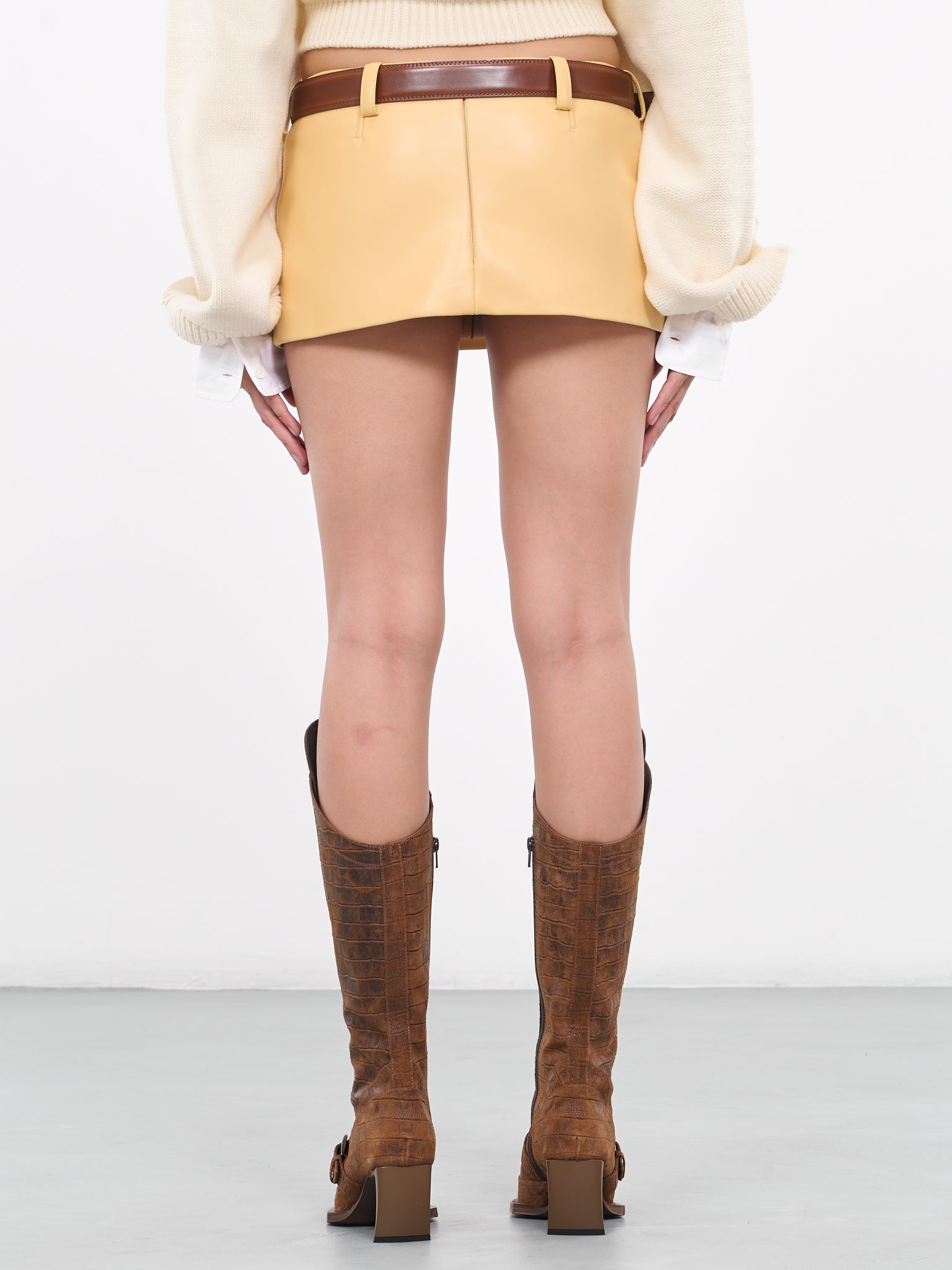 Buckle TwentyThree Skirt (SKBLY-E17-BUTTER-YELLOW)