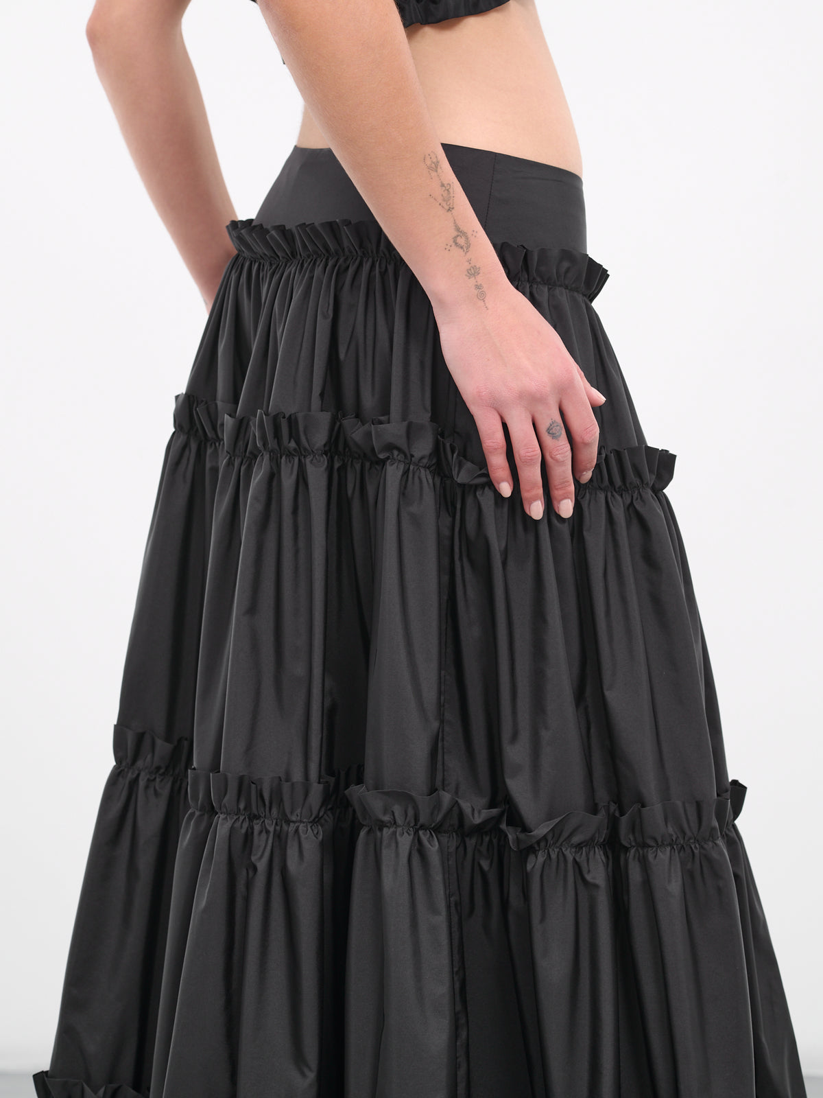 Pleated Maxi Skirt (SKT303-SB001C-BLACK)