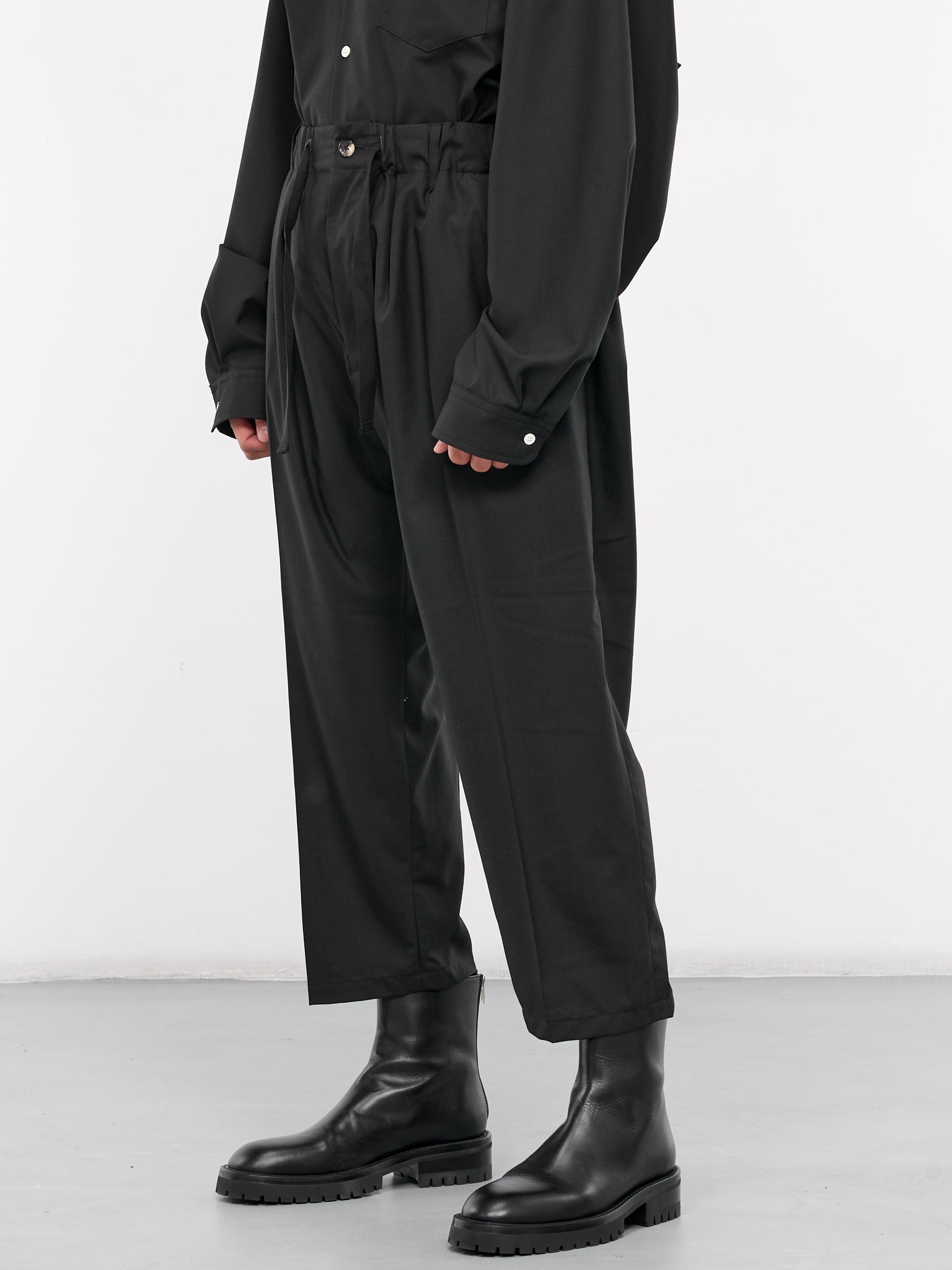 Black Elastic Tapered Crop Trousers (SLEC-BT-BL-BLACK)