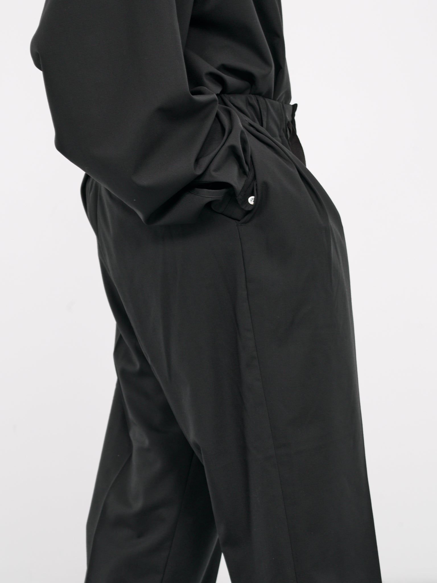 Black Elastic Tapered Crop Trousers (SLEC-BT-BL-BLACK)