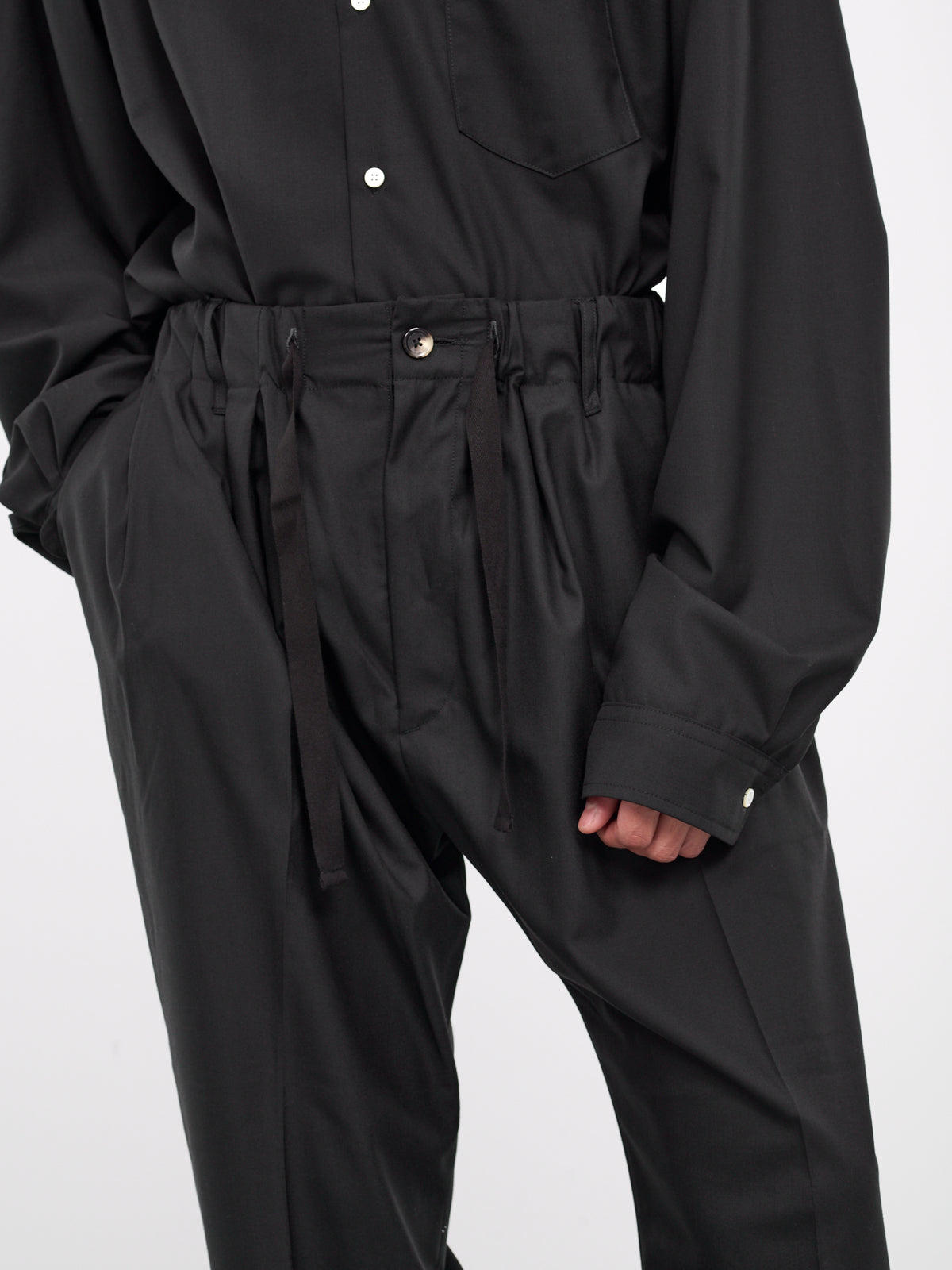 Black Elastic Tapered Crop Trousers (SLEC-BT-BL-BLACK)