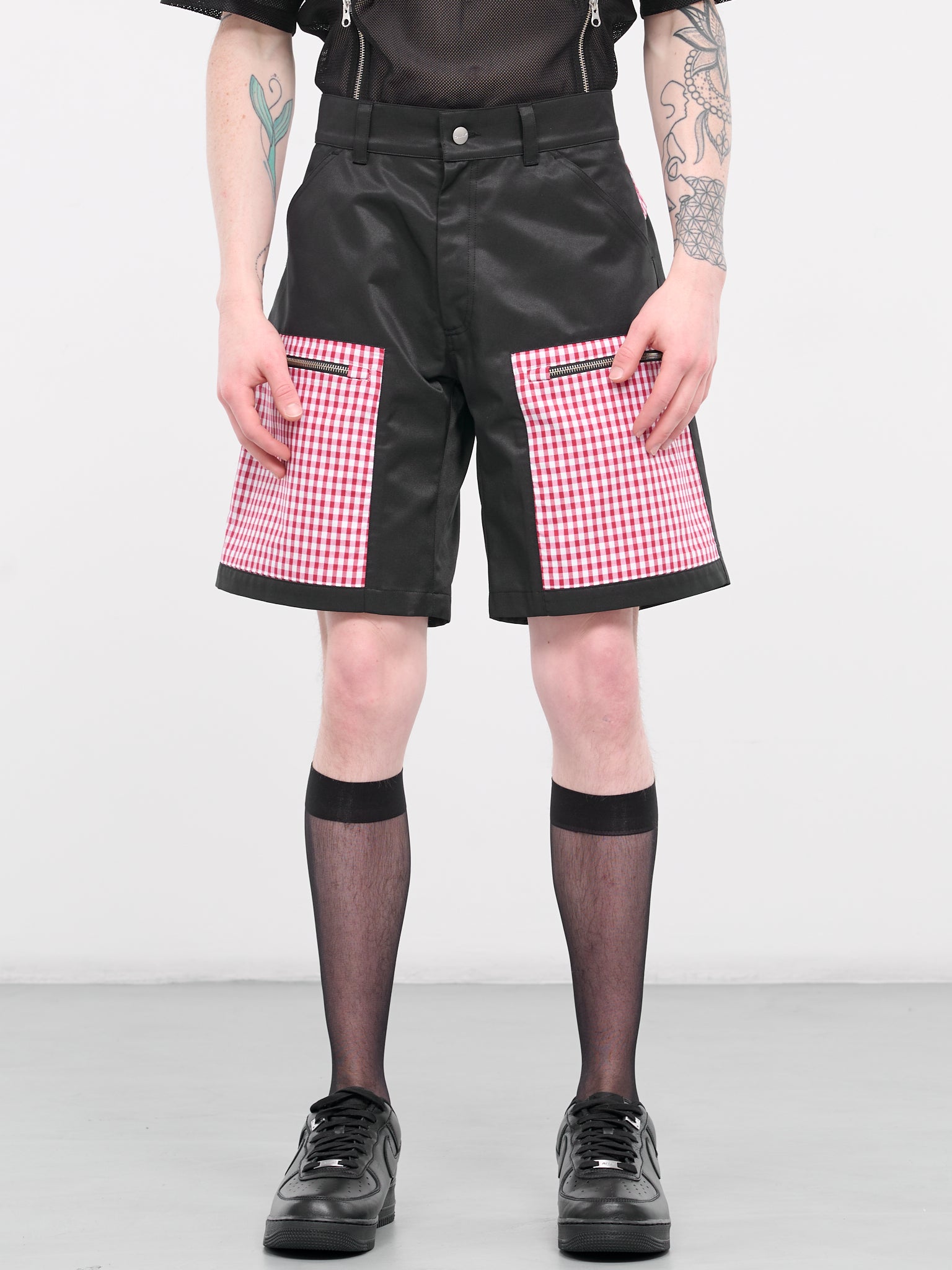 Gingham Utility Shorts (SO01-BLACK-RED-GINGHAM)