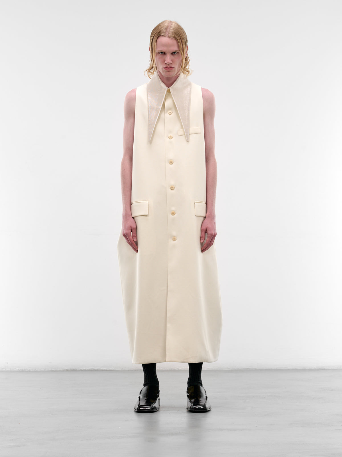 White Sleeveless Pointed Collar Coat (SS26-003-04-WHITE)