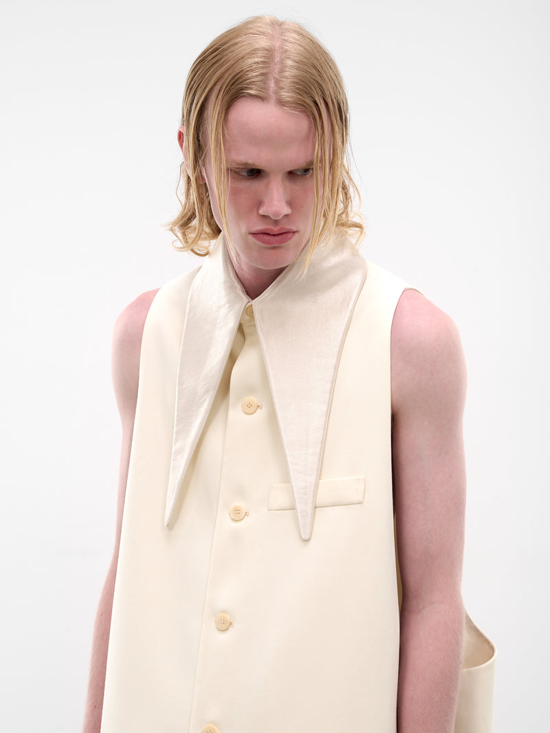 White Sleeveless Pointed Collar Coat (SS26-003-04-WHITE)