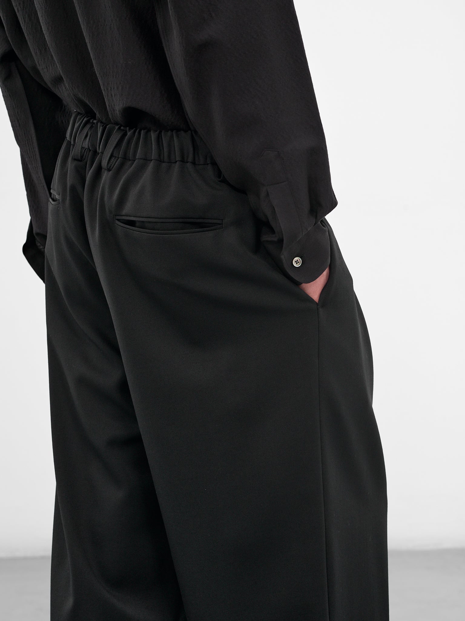 Black Pleated Wool Wide Trousers (ST-1428-BLACK)