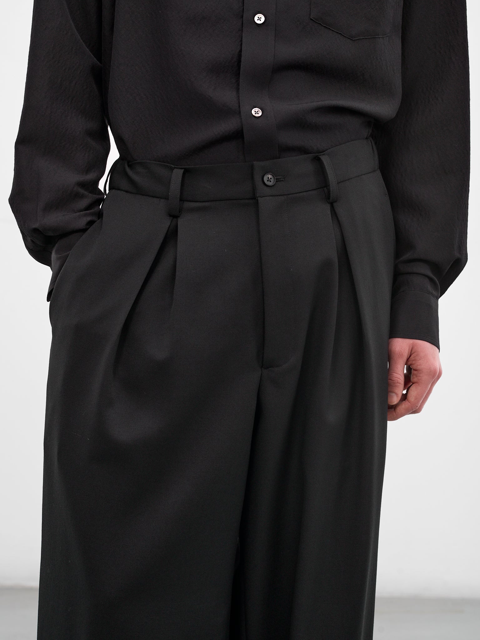 Black Pleated Wool Wide Trousers (ST-1428-BLACK)