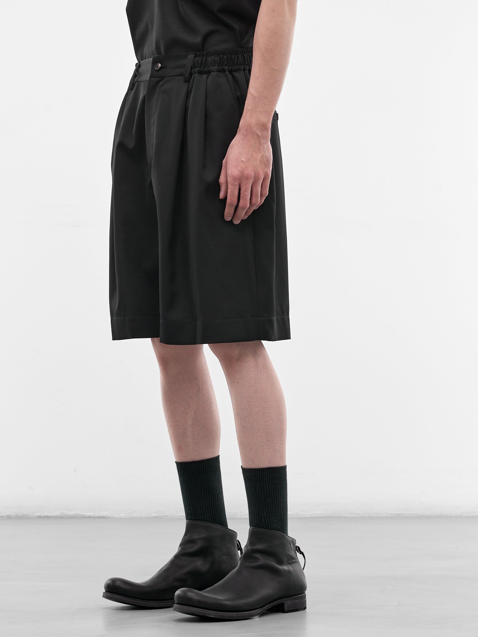 Black Elasticated Waist Wool Shorts (ST-1435-BLACK)