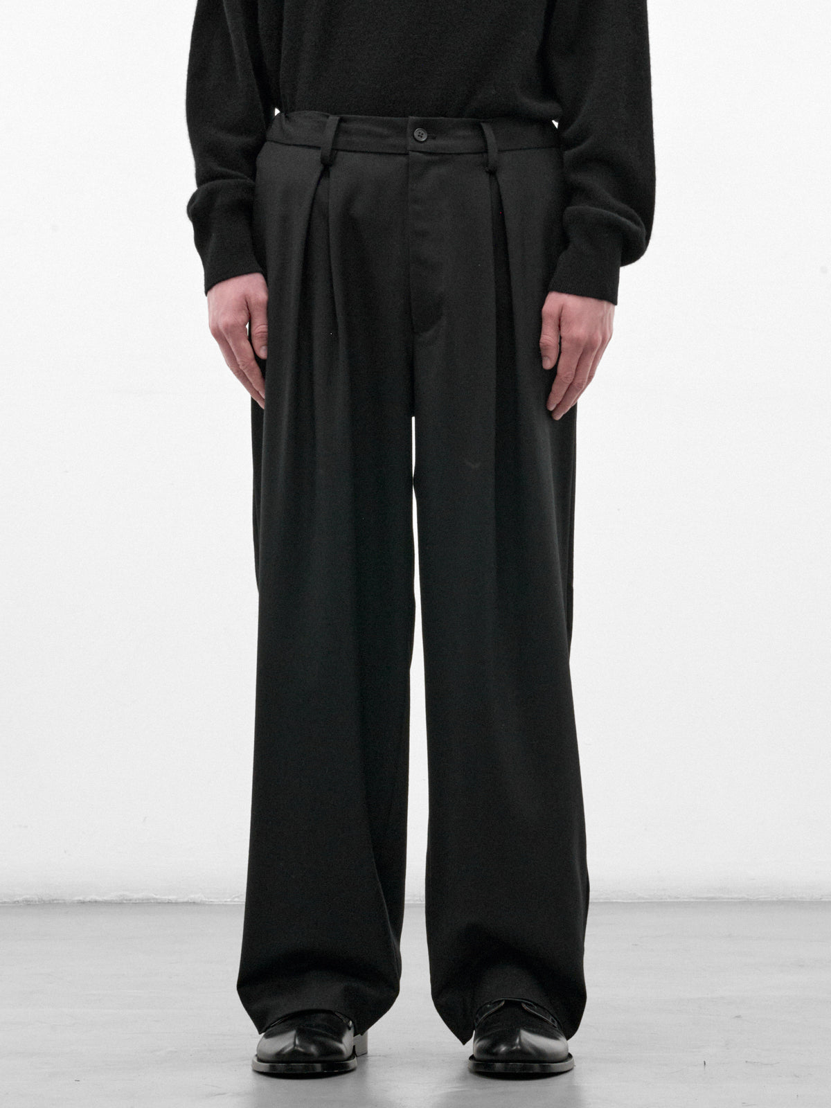 Black Wide Pleated Trousers (ST-1609-BLACK)