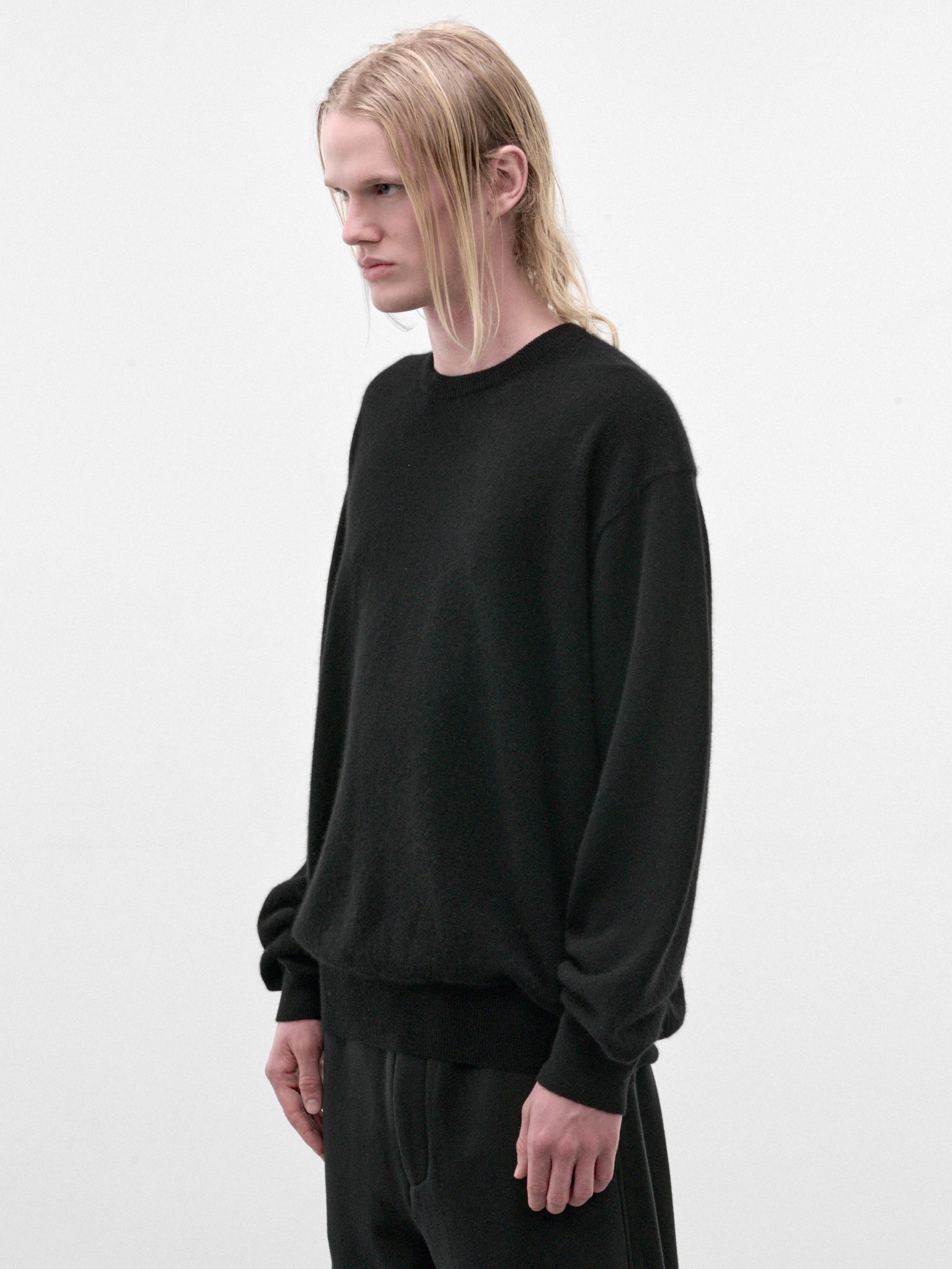 Black Cashmere Crewneck Sweater (ST-1628-BLACK)