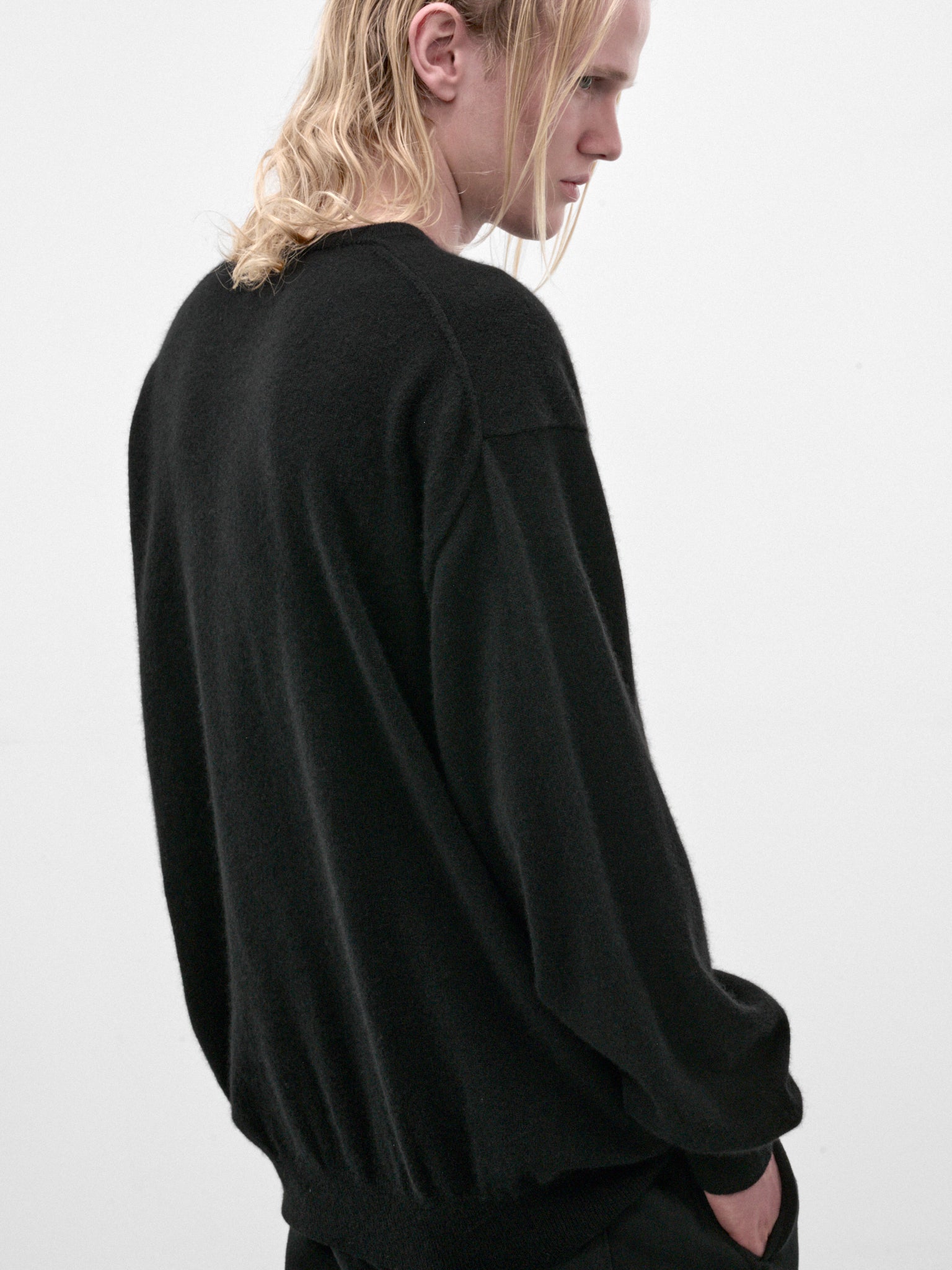 Black Cashmere Crewneck Sweater (ST-1628-BLACK)