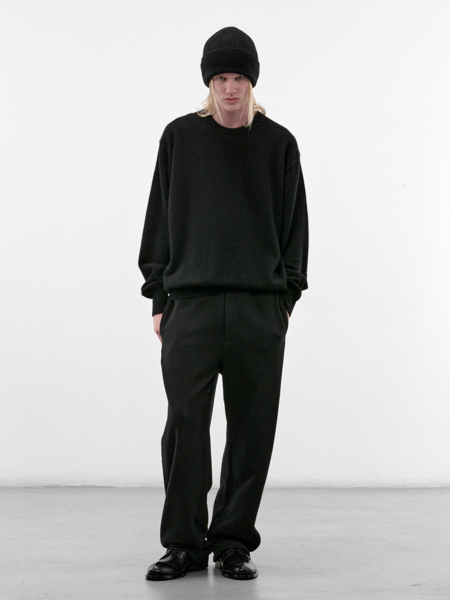 Black Cashmere Crewneck Sweater (ST-1628-BLACK)