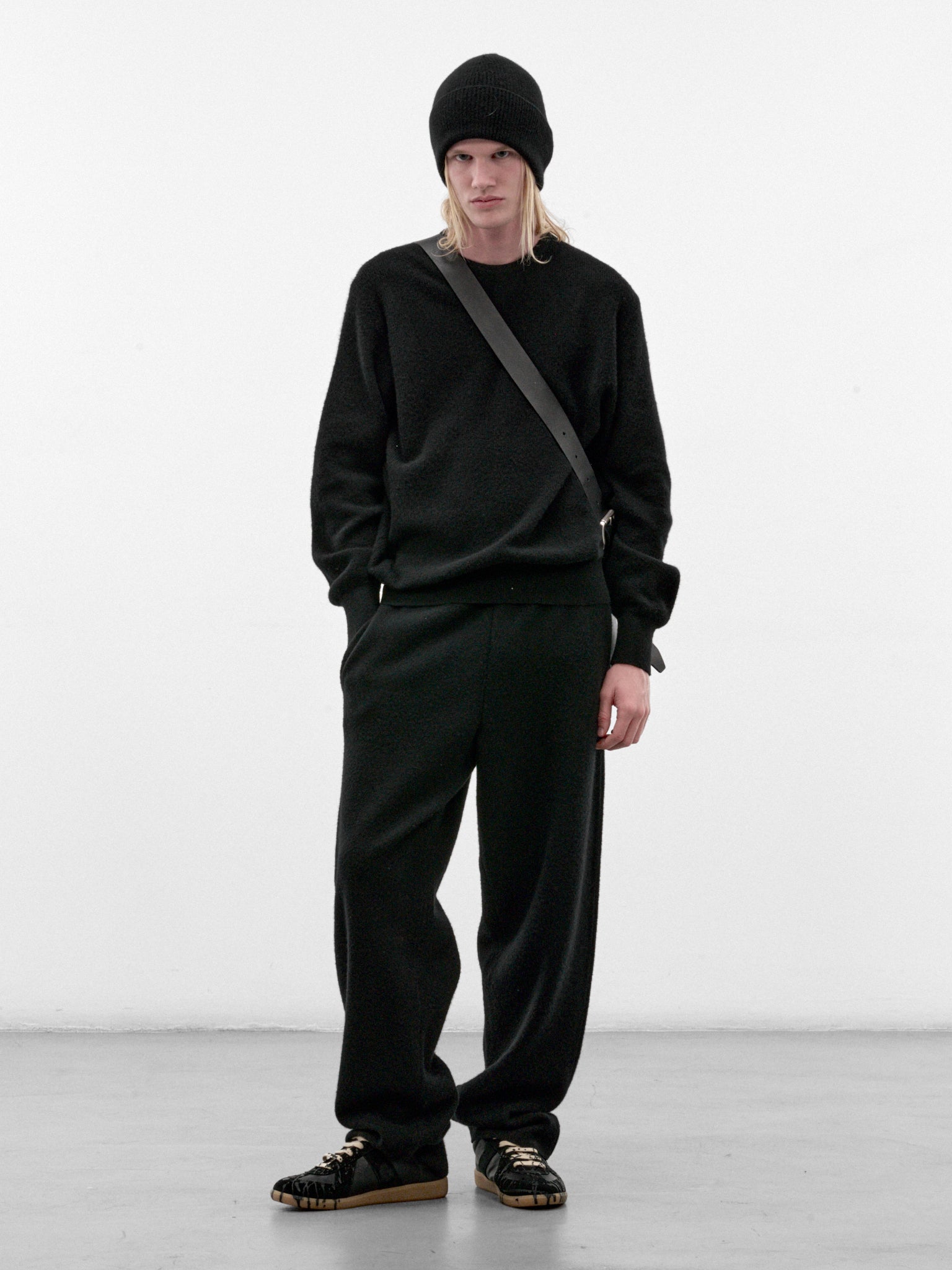 Black Wool Knit Crewneck Sweater (ST-1639-BLACK)